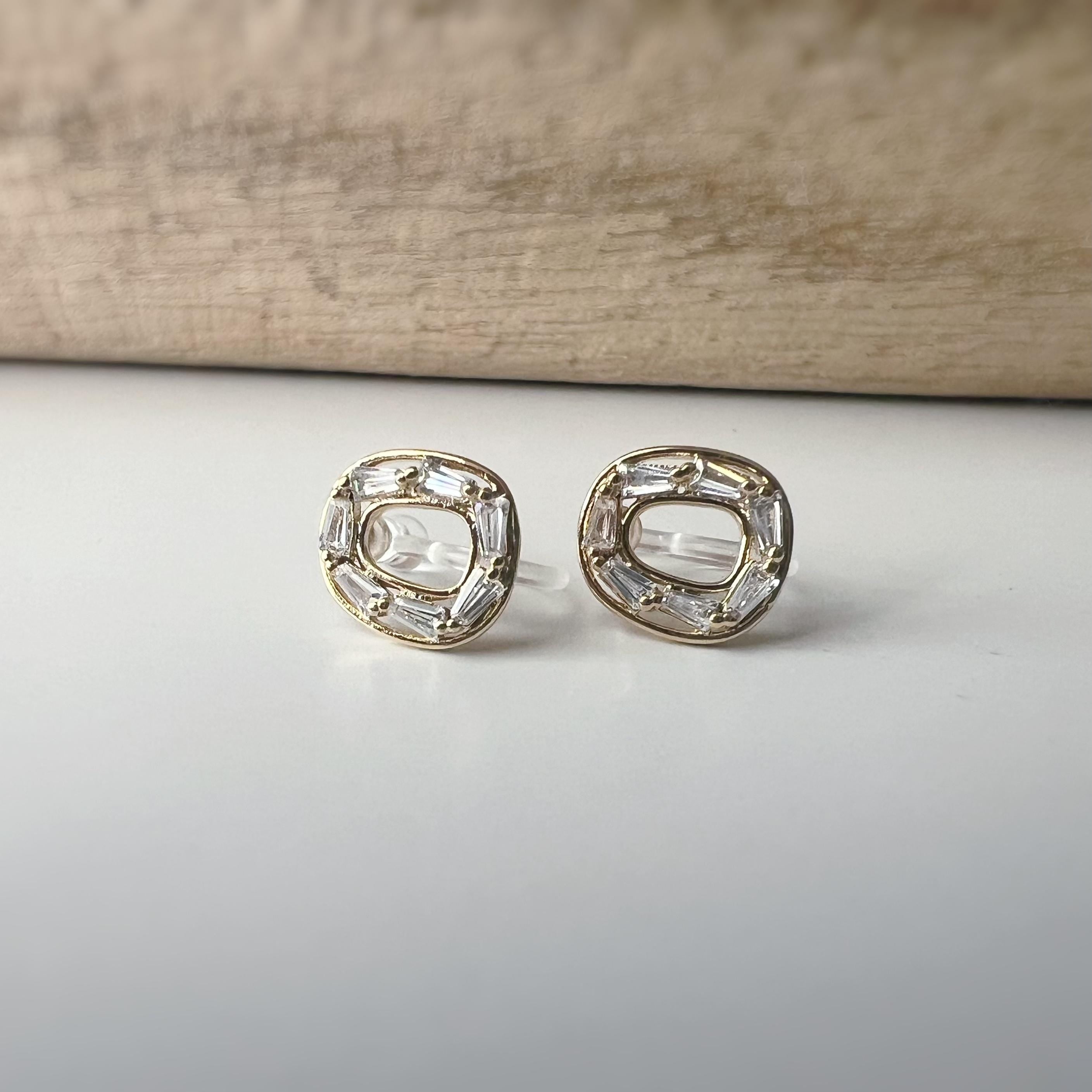 Boucles d'oreilles Clips INVISIBLES Mini ovale or zircon, Clips d'oreilles confortable bijoux minimaliste quotidien.