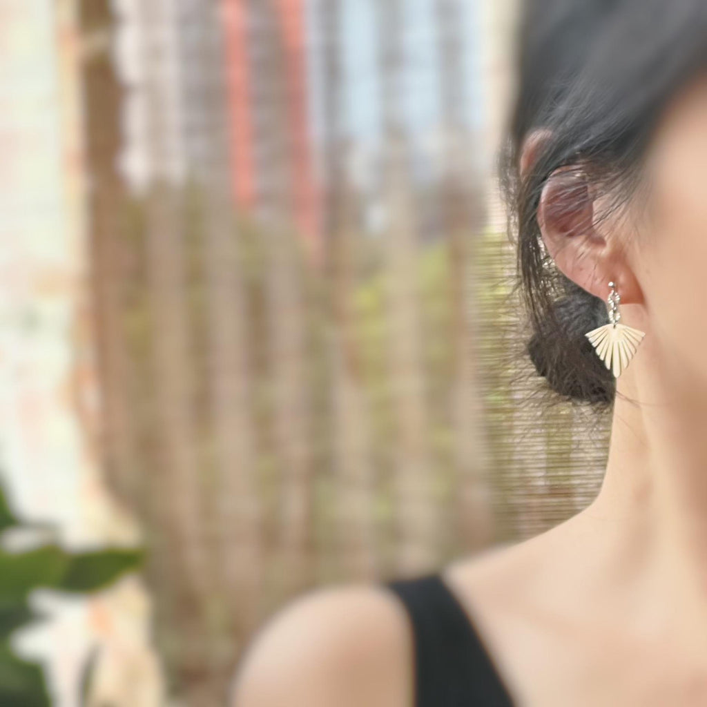 Boucles d'oreilles Clips INVISIBLES pendantes Chaîne tournesol pendentif bohème en acier inoxydable argent Clips confortable