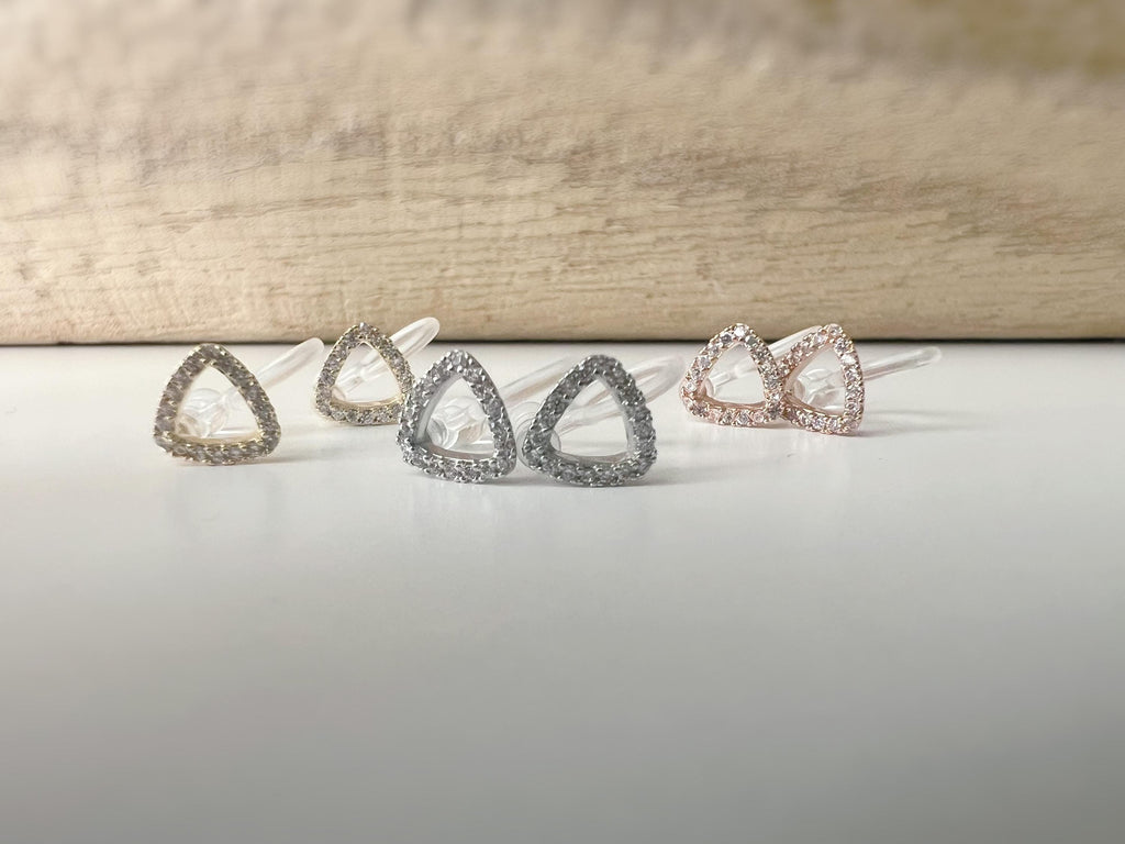 Mini CLIPS d'oreilles invisibles Mini Triangle Zircon Or /Argent /Or rose. Boucles d'oreilles clips confortable délicat minimaliste