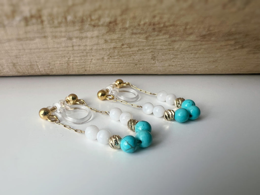 Boucles d'oreilles CLIPS INVISIBLE, Double face Chaîne Or mini perle turquoise blanche Clips d'oreilles pour oreilles non percées.