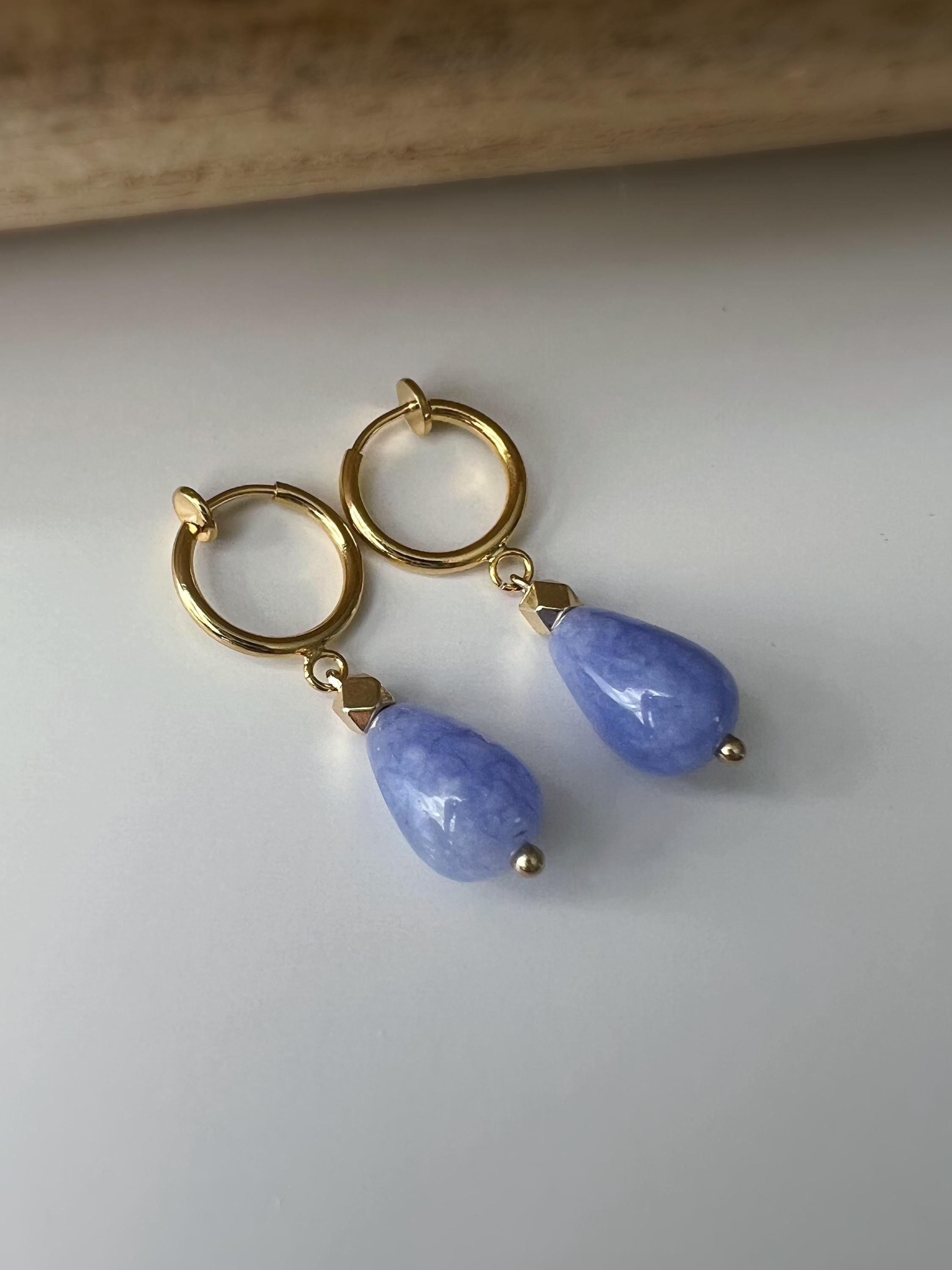 Boucles d'oreille CLIPS pendants anneaux Créoles doré avec Perle goutte d'eau Calcédoine bleu. Bijoux quotidien Anneaux 1.3cm