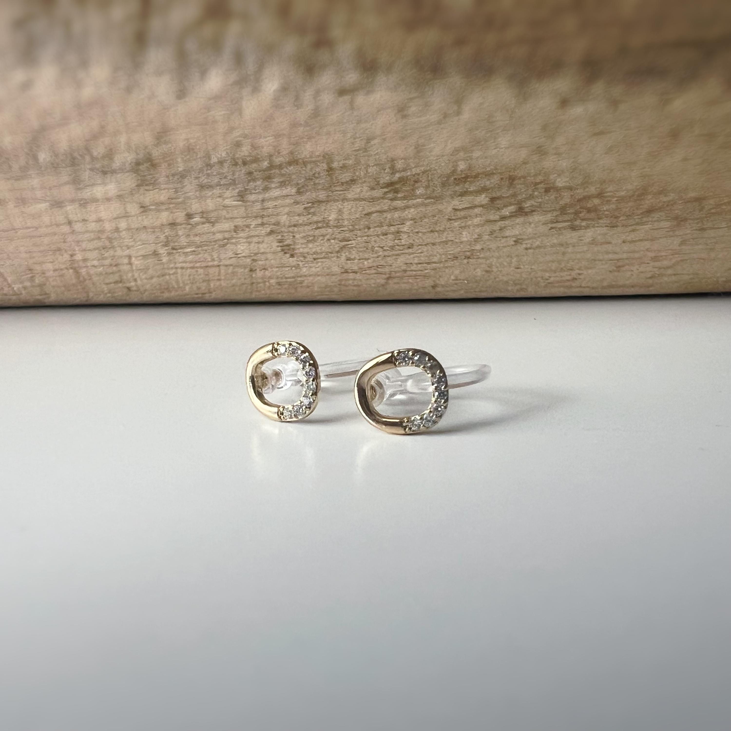 Boucles d'oreilles Clips INVISIBLES Mini ovale or zircon, Clips d'oreilles confortable bijoux minimaliste quotidien.