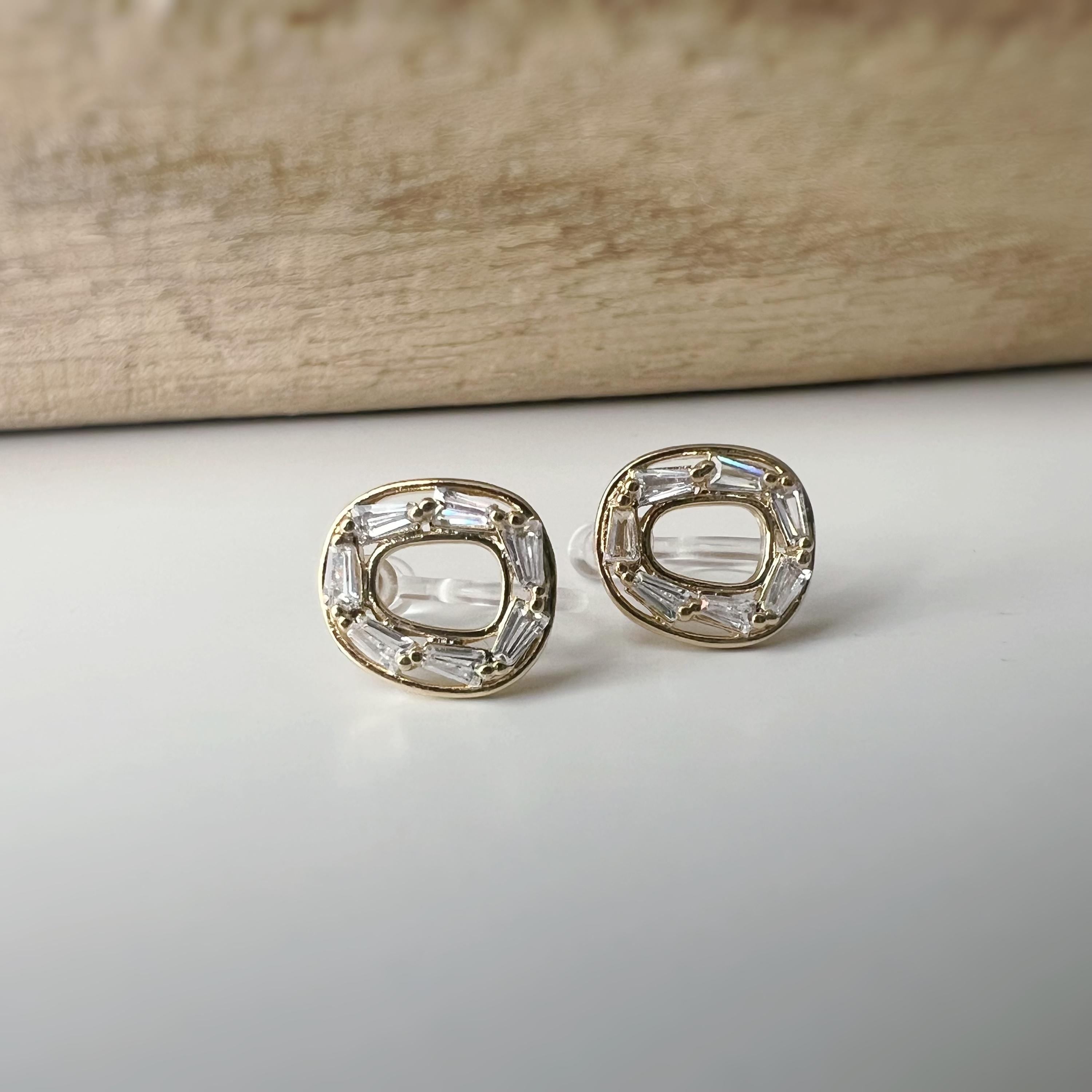 Boucles d'oreilles Clips INVISIBLES Mini ovale or zircon, Clips d'oreilles confortable bijoux minimaliste quotidien.
