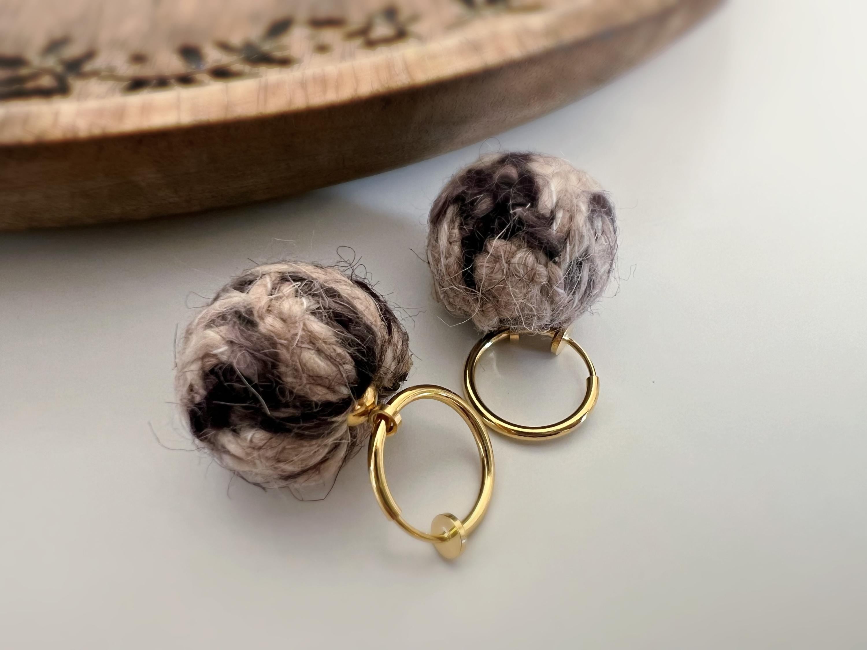 2 EN 1 Créoles Clips 15mm OR Gros pompon boucle de fil de laine Vert foncé kaki/ Marron foncé Kaki Clips d'oreilles de l'hiver.