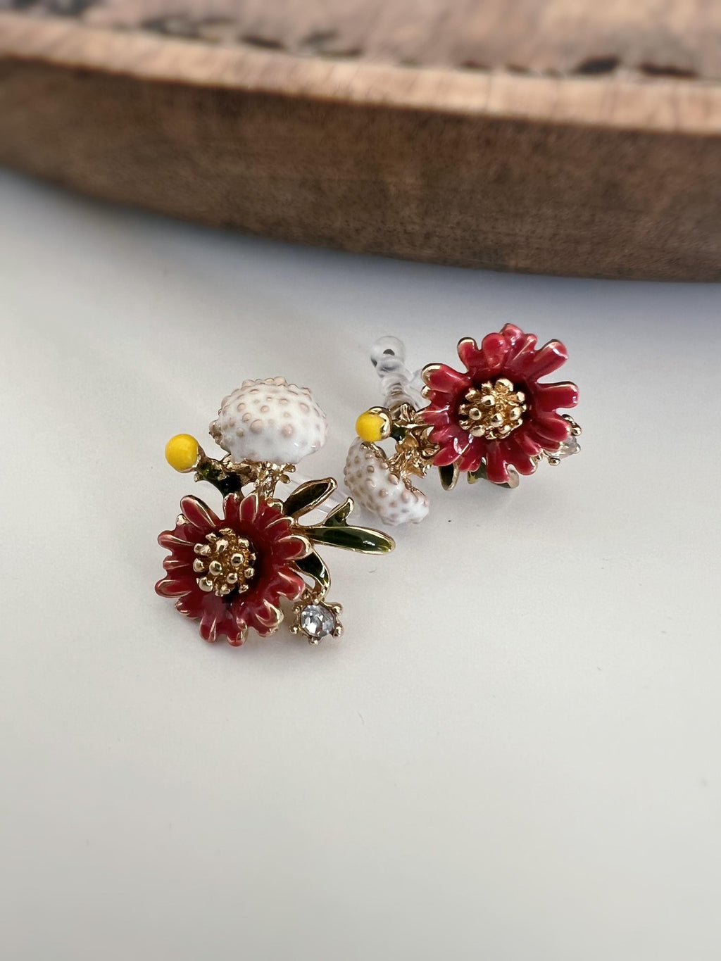 Clips d'oreilles Grandes fleurs rouge jaune pissenlit blanc feuille vert zircon. boucles d'oreilles CLIPS Invisible confortable