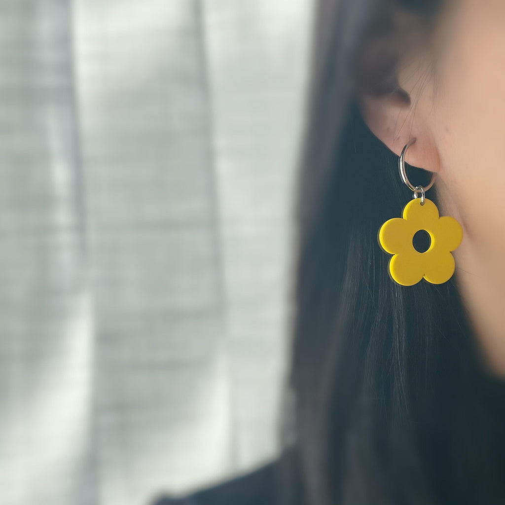 Sweet. 2 en 1 Clips Créole 18mm argent avec grande fleurs jaune fluo Boucles d'oreilles clips créole anneaux