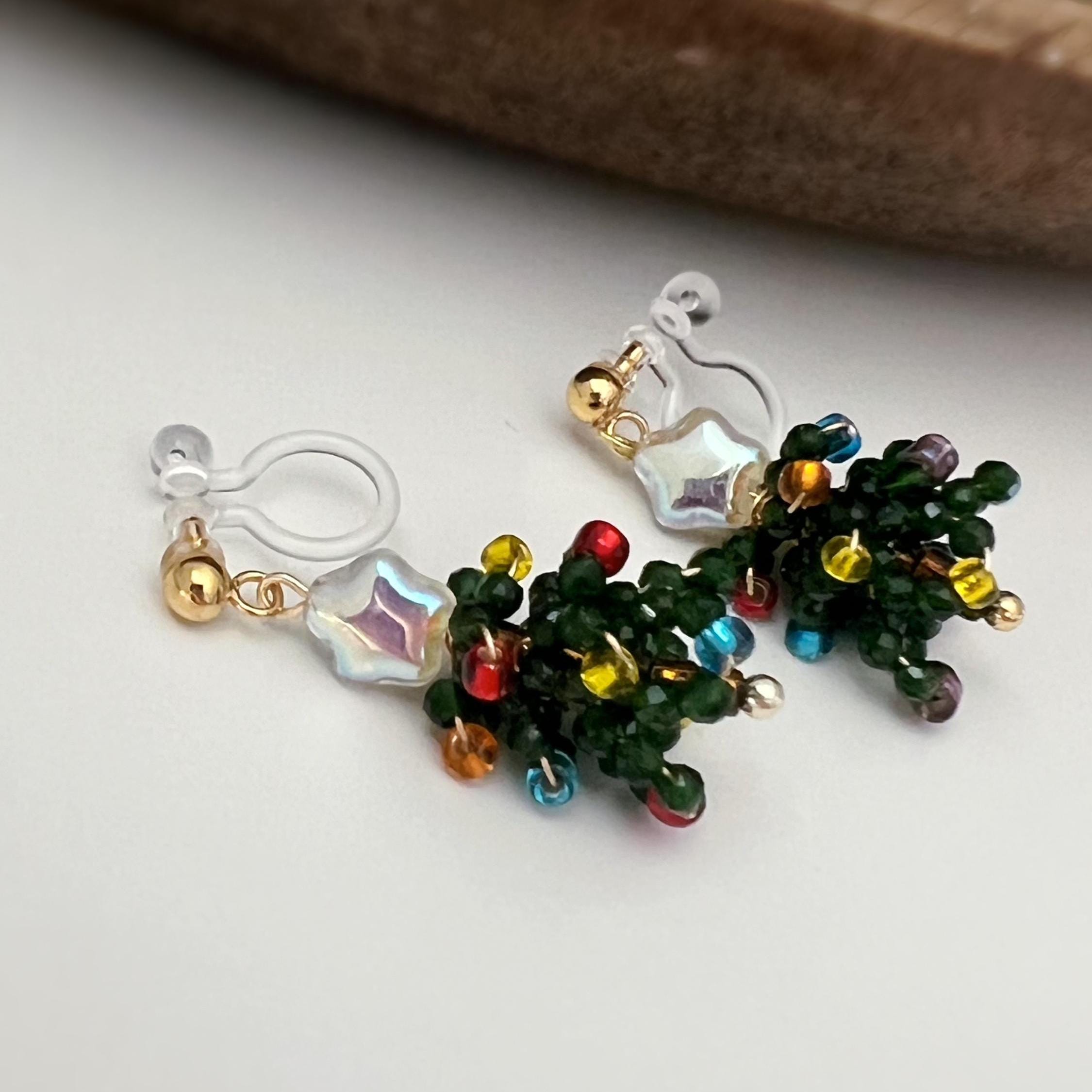 Christmas tree. Invisible clips small shiny star tree mini green faceted beads. red blue yellow purple Christmas gifts Ready to offer