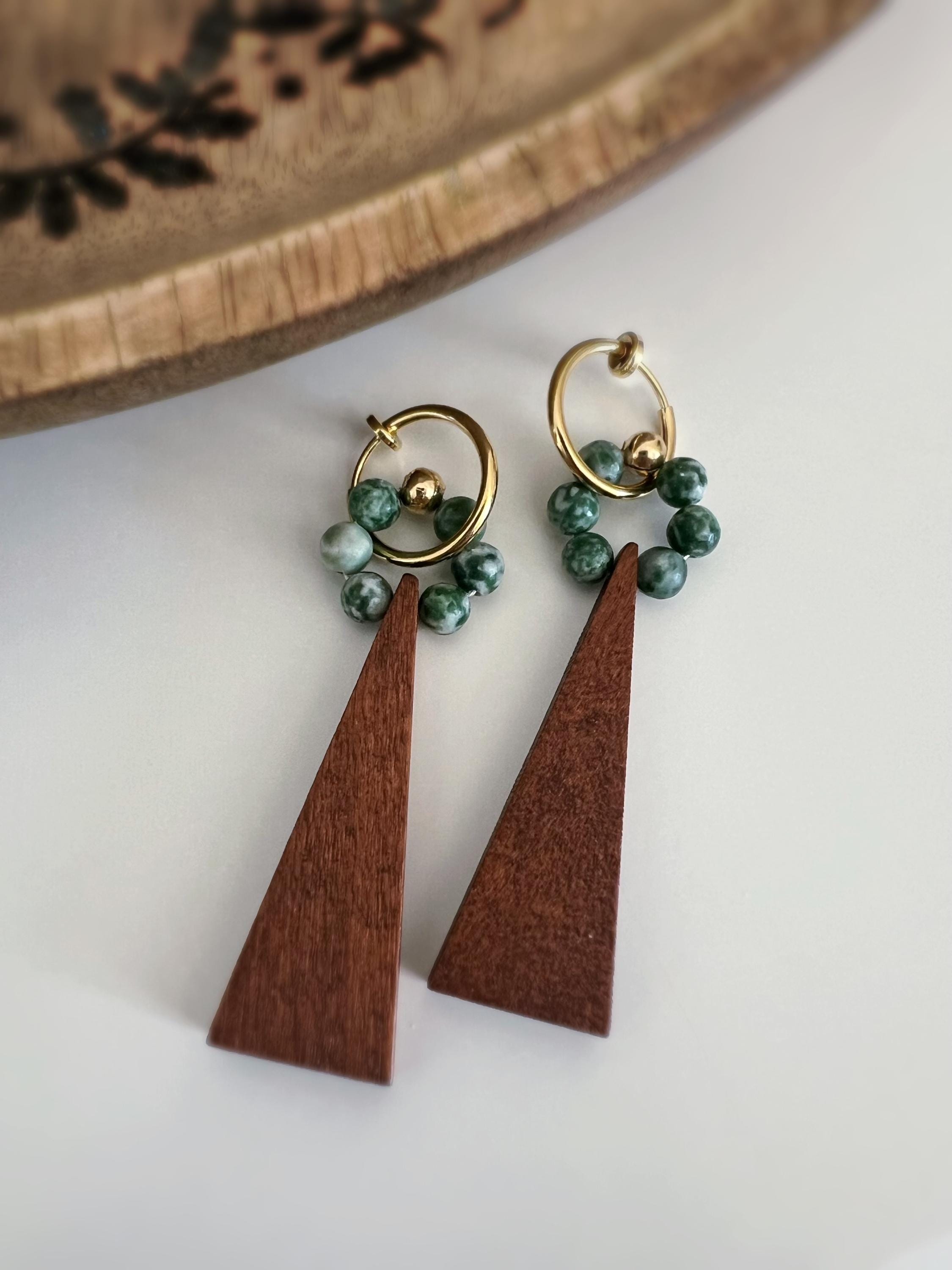 2 EN 1 Créoles Clips 15mm OR Cercle perles pierre naturelle verte Pendentif triangle en bois marron . Clips de l'hiver pour tenues chaudes.