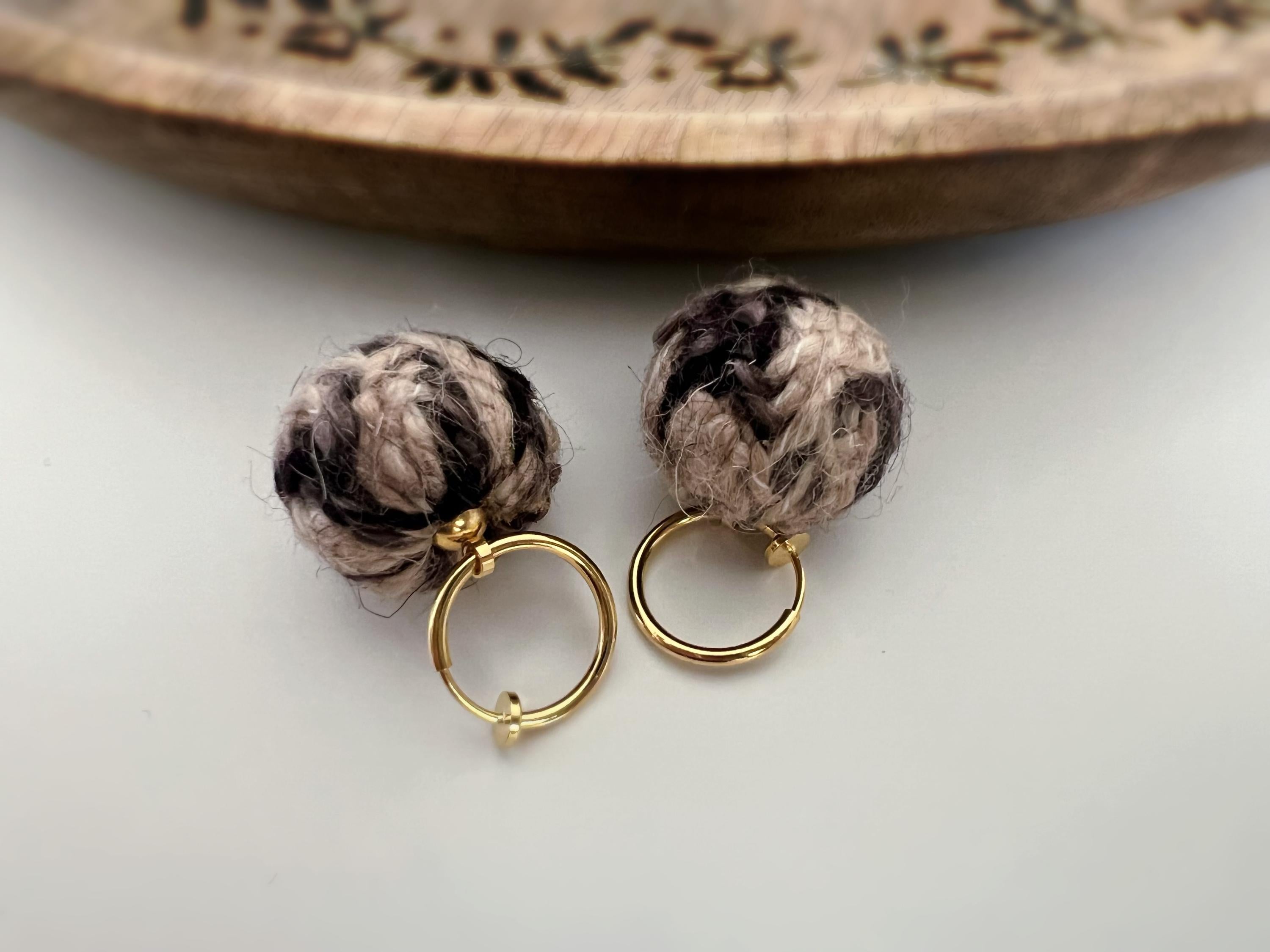 2 EN 1 Créoles Clips 15mm OR Gros pompon boucle de fil de laine Vert foncé kaki/ Marron foncé Kaki Clips d'oreilles de l'hiver.