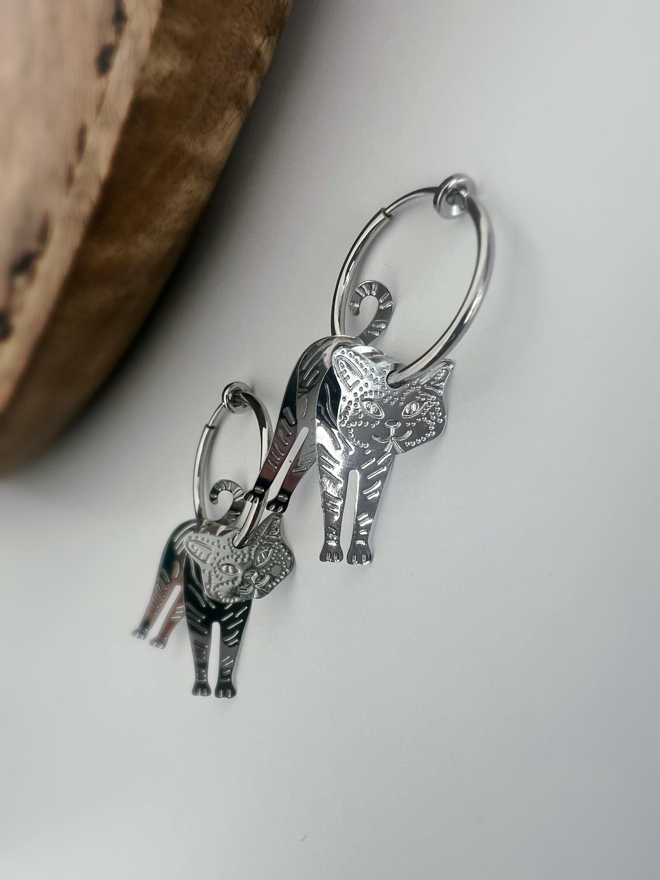 2 EN 1 Chat Créoles Clips 20mm Argent Pendantes Chat Cercle Petites perles argenté. Clips d'oreilles Anneaux argent