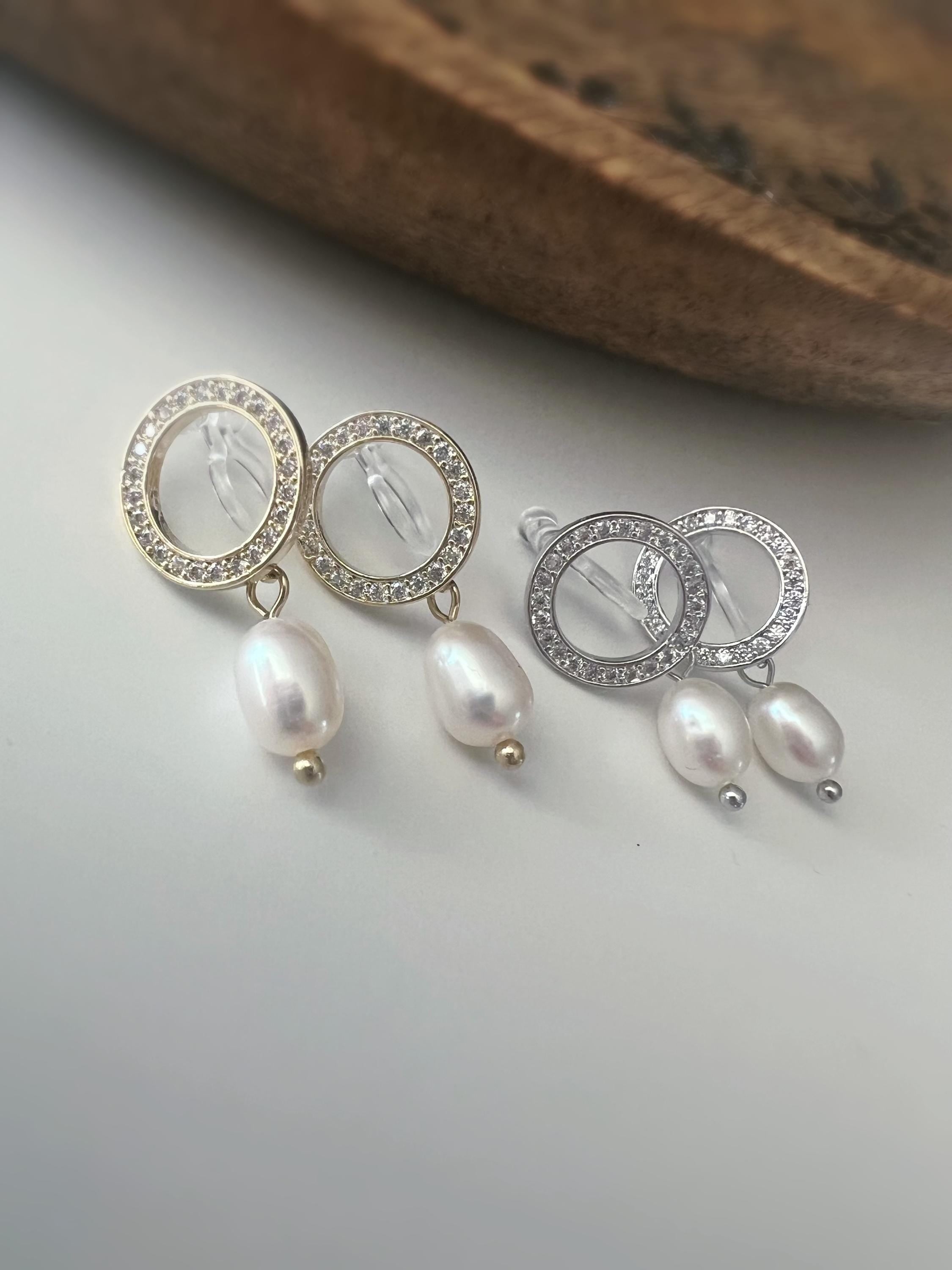 Clips d'oreilles Cercles Zircon Perle d'eau douce naturelle blanche Couleur Or/ Argent. CLIPS Invisible pendantes confortable.