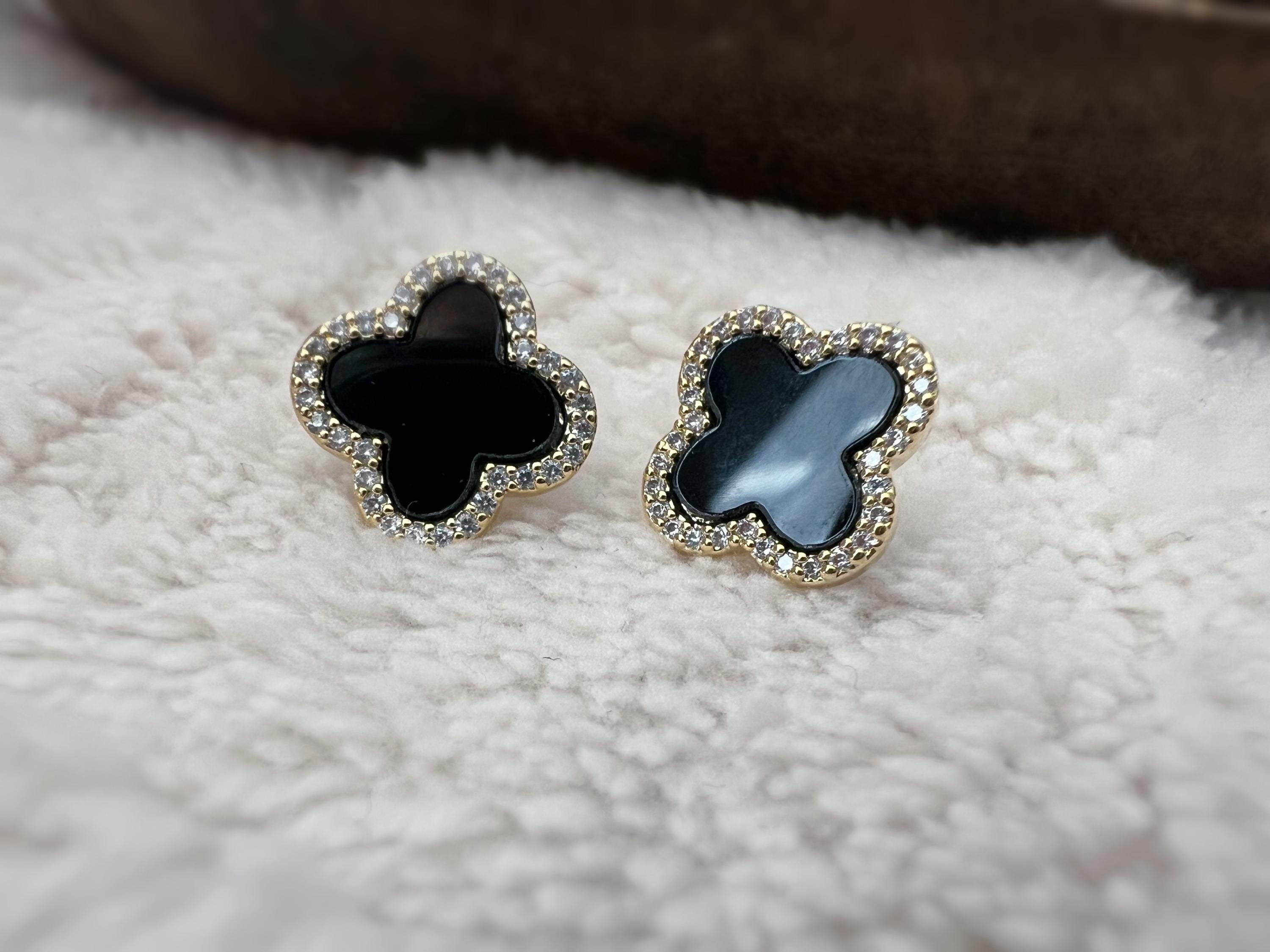 CLIPS d'oreilles invisibles, Trèfle à 4 feuilles or porte bonheur mini zircon Noir/ Blanc Boucles d'oreilles clips confortable délicat