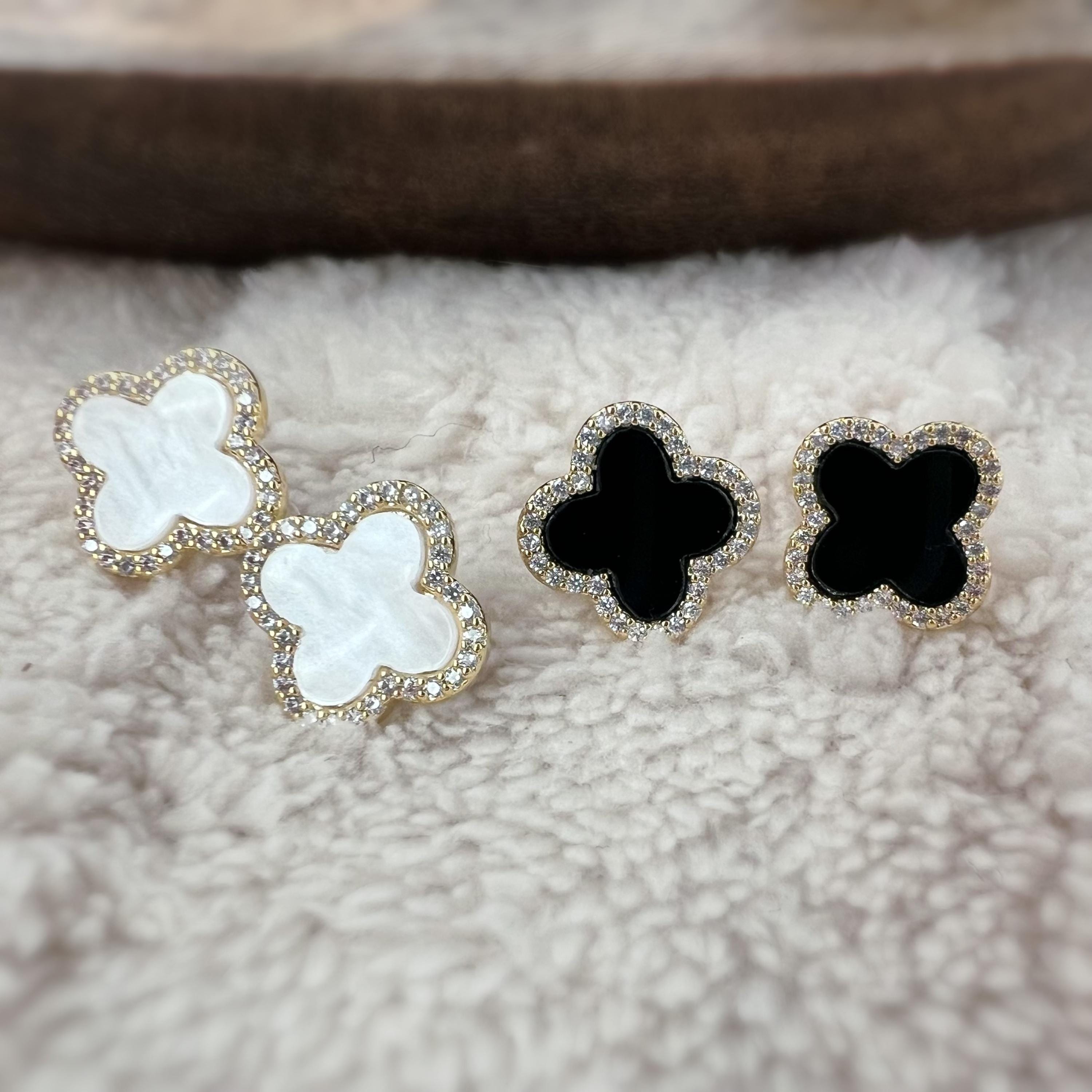 CLIPS d'oreilles invisibles, Trèfle à 4 feuilles or porte bonheur mini zircon Noir/ Blanc Boucles d'oreilles clips confortable délicat