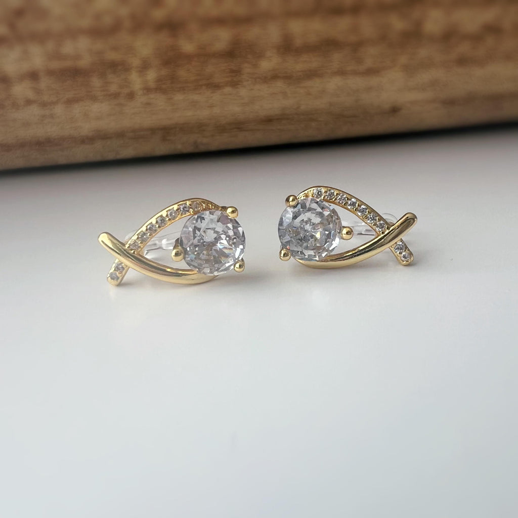 Boucles d'oreilles Clips INVISIBLES or en forme de poisson, Triangle mini et grande Zircon rond. Clips d'oreilles Confortables Prêt à offrir