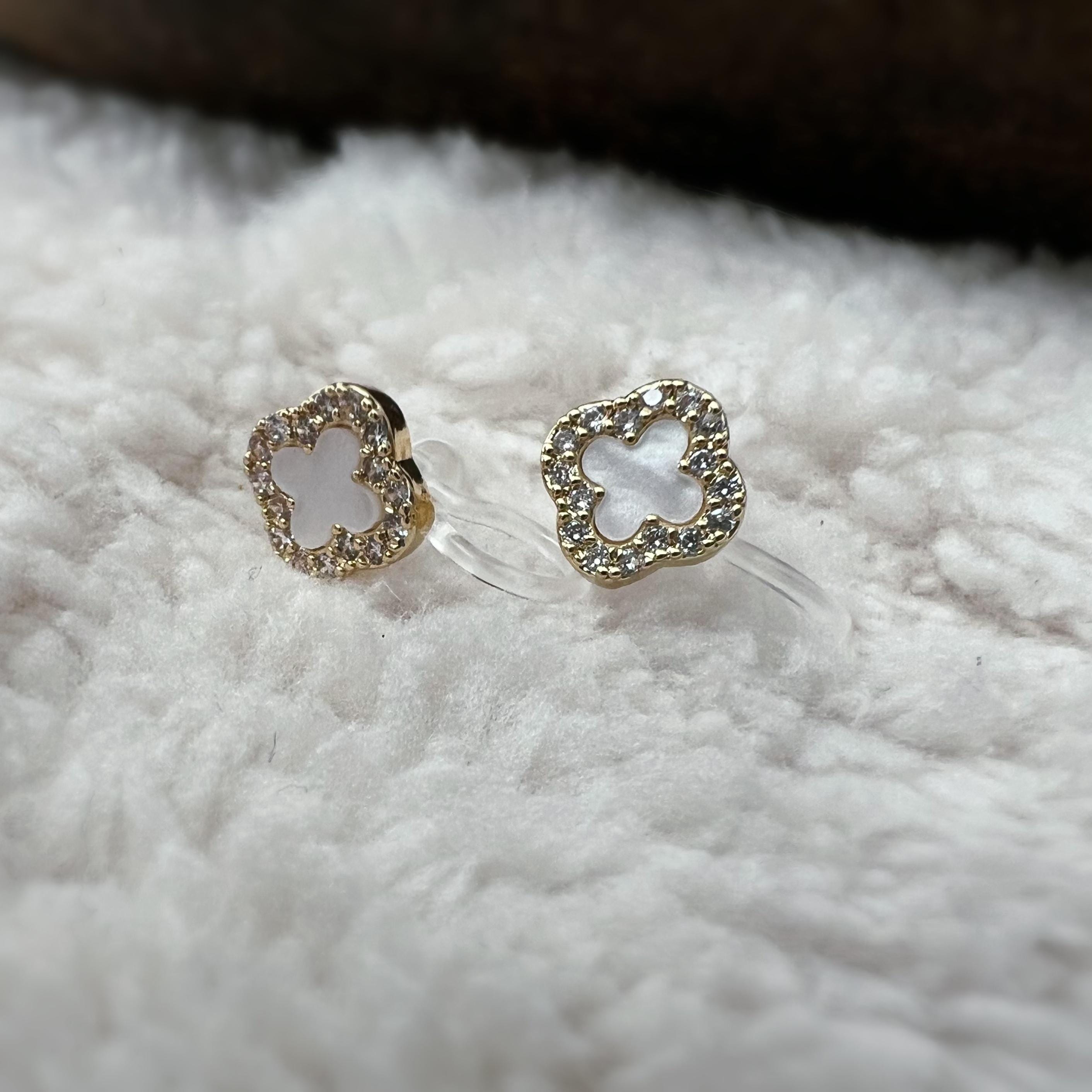 CLIPS d'oreilles invisibles Trèfle à 4 feuilles Or porte bonheur mini zircon Blanc Grand / Moyen/ Petit Boucles d'oreilles clips confortable