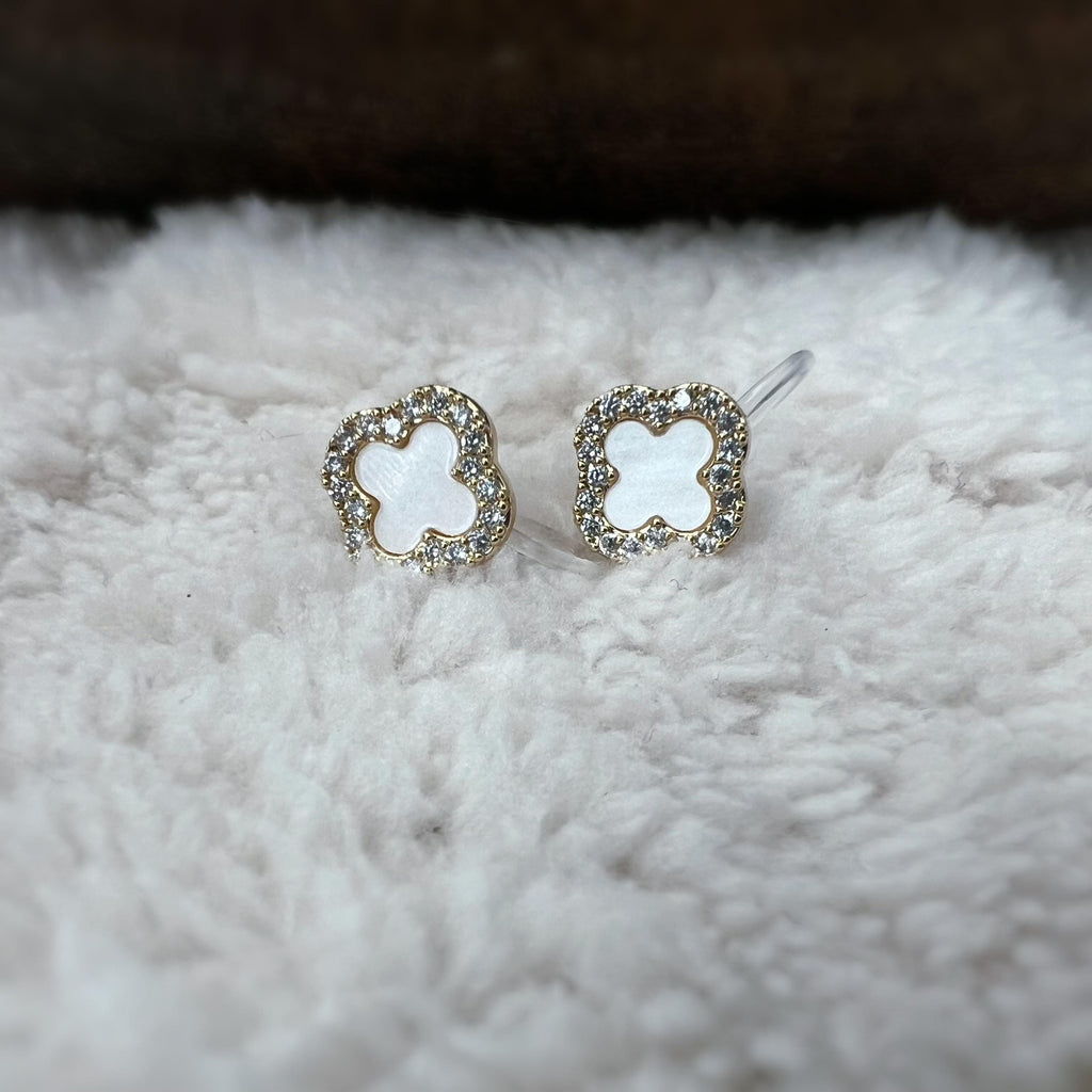 CLIPS d'oreilles invisibles Trèfle à 4 feuilles Or porte bonheur mini zircon Blanc Grand / Moyen/ Petit Boucles d'oreilles clips confortable