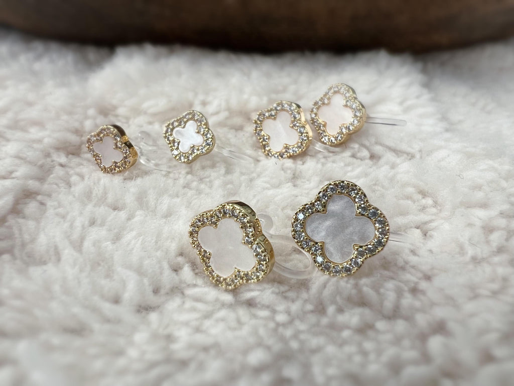 CLIPS d'oreilles invisibles Trèfle à 4 feuilles Or porte bonheur mini zircon Blanc Grand / Moyen/ Petit Boucles d'oreilles clips confortable