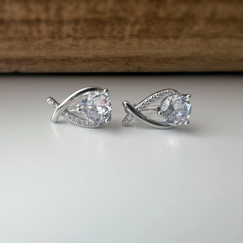 Boucles d'oreilles Clips INVISIBLES or en forme de poisson, Triangle mini et grande Zircon rond. Clips d'oreilles Confortables Prêt à offrir