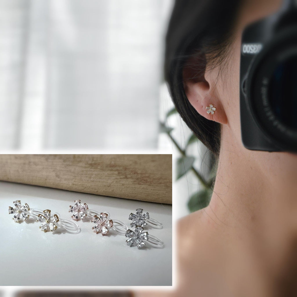 Mini Boucles d'oreilles clip fleur scintillante or/ argent/ or rose. Élégantes, elles ajoutent une touche raffinée à votre look.