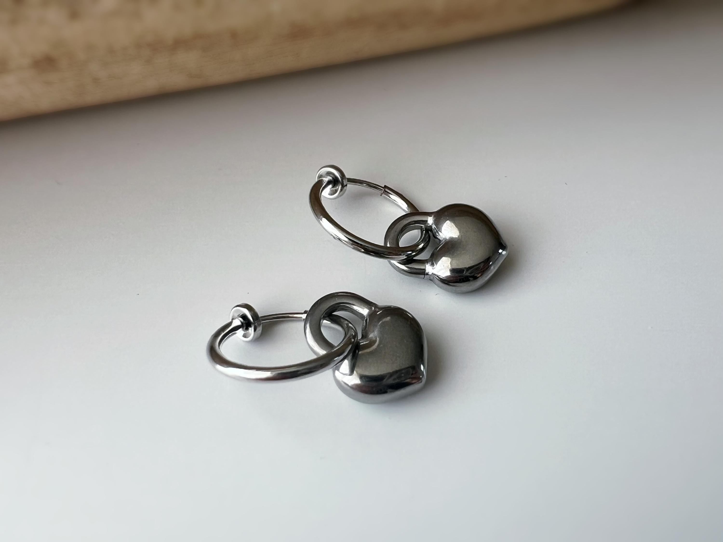 2 en 1 Boucles d'oreilles CLIPS créoles argenté 15mm Pendentif cadenas coeur offrent un style minimaliste intemporel pour toutes occasions