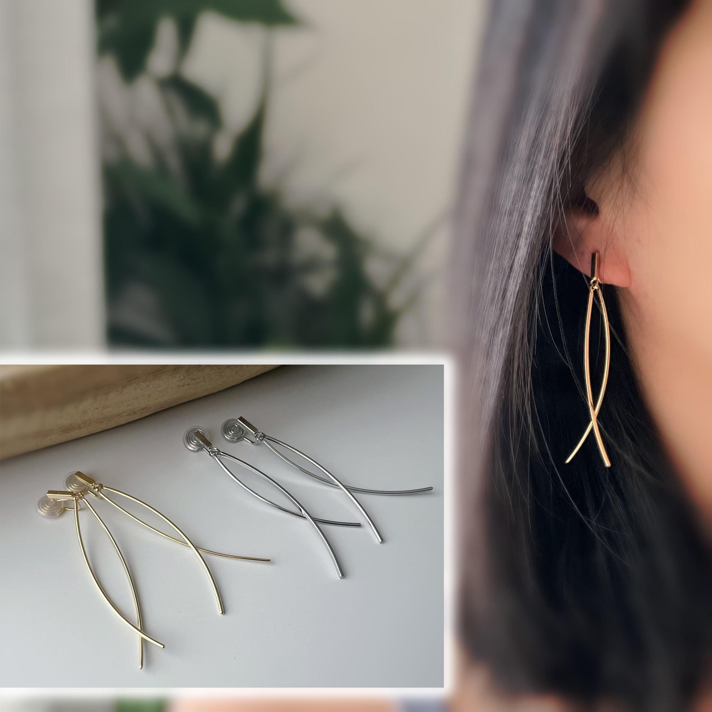 Boucles d'oreilles clips minimalistes longue barre courbée Or/ Argent design épuré et élégant. Parfaites pour un look moderne et sophistiqué