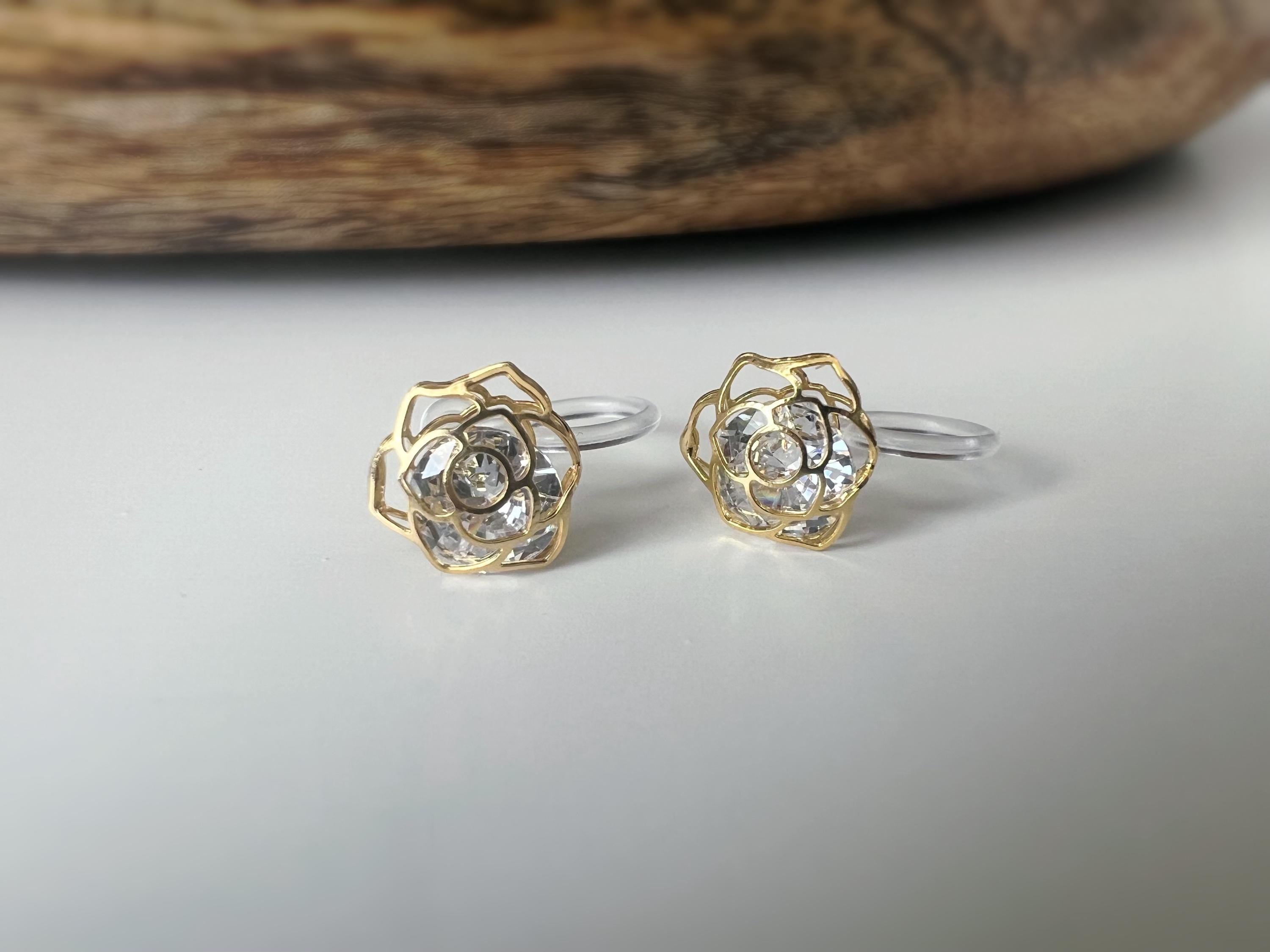 Boucles d'oreilles Clips INVISIBLES Mini rose ajourée couleur or et pierre zircon, Clips d'oreilles confortable bijoux minimaliste quotidien