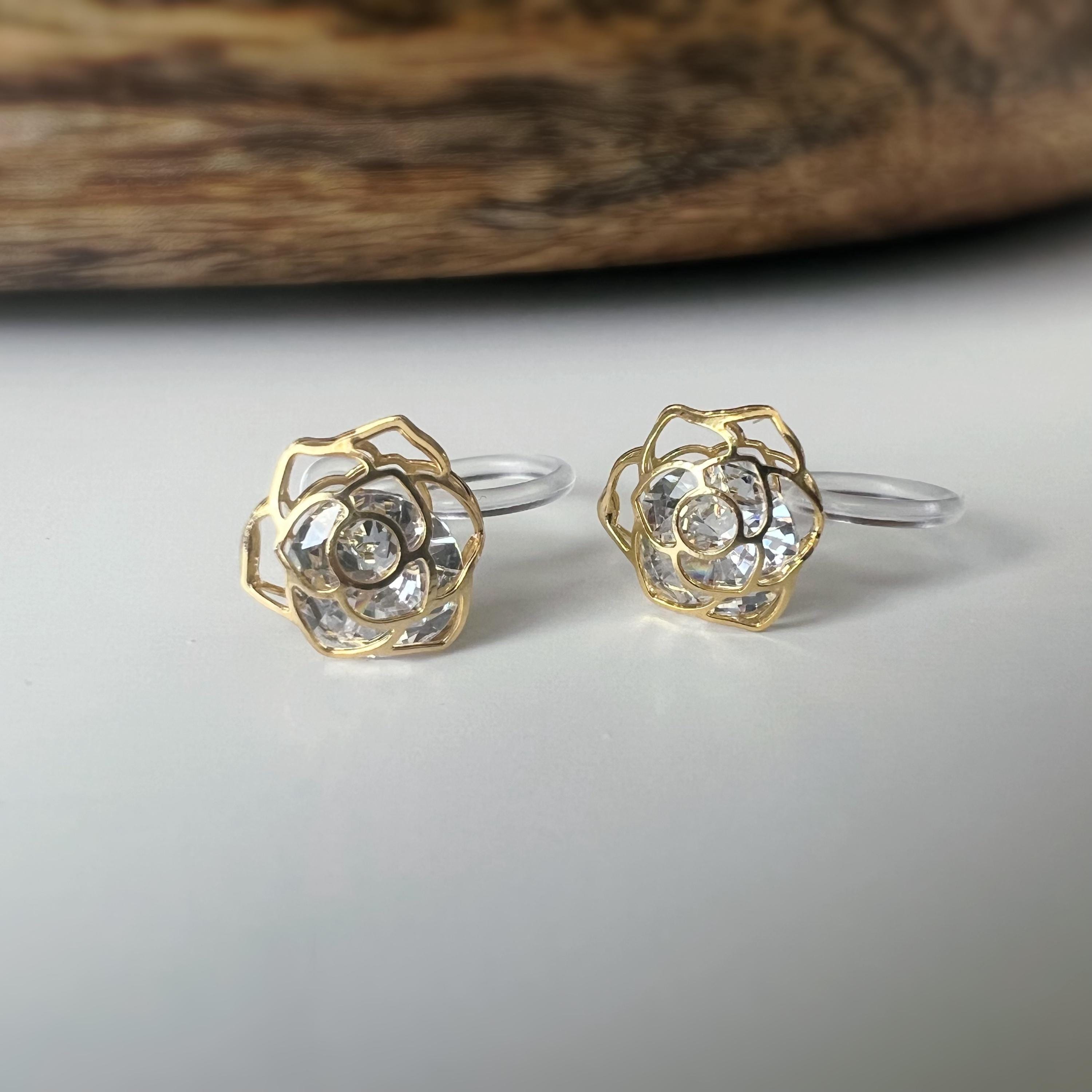 Boucles d'oreilles Clips INVISIBLES Mini rose ajourée couleur or et pierre zircon, Clips d'oreilles confortable bijoux minimaliste quotidien