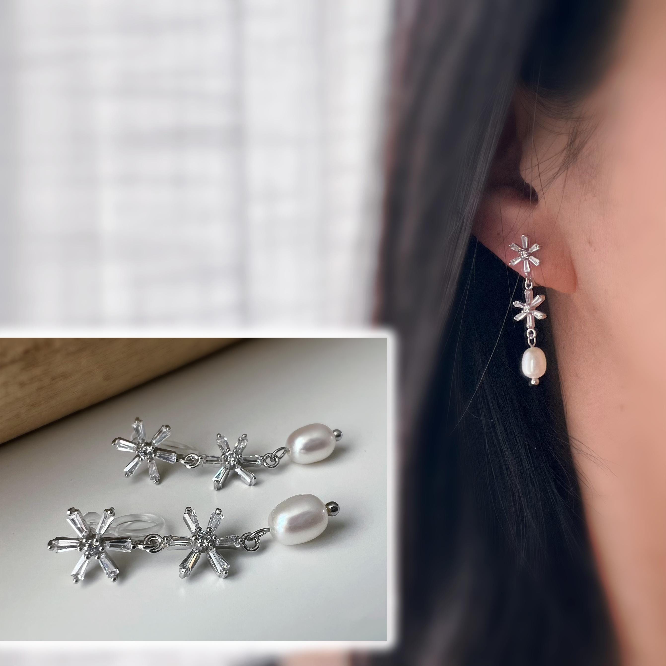 Boucles d'oreilles clip élégantes Fleurs cristaux scintillants Perle naturelle. Un design raffiné sans perçage pour un charme intemporel.