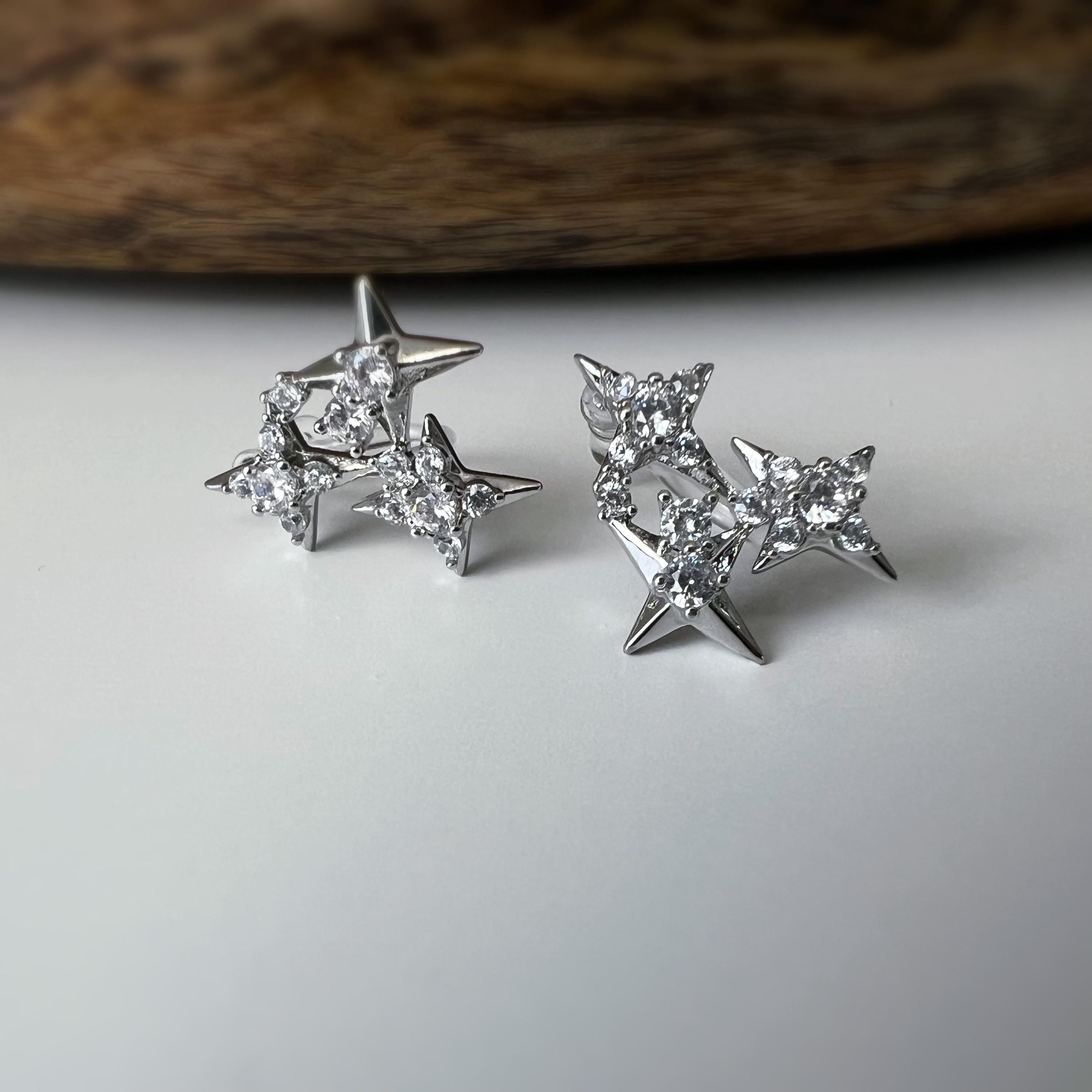 Clips d’oreilles en forme d’étoiles scintillantes zircon couleur argent/ or parfait pour illuminer vos looks sans avoir les oreilles percées