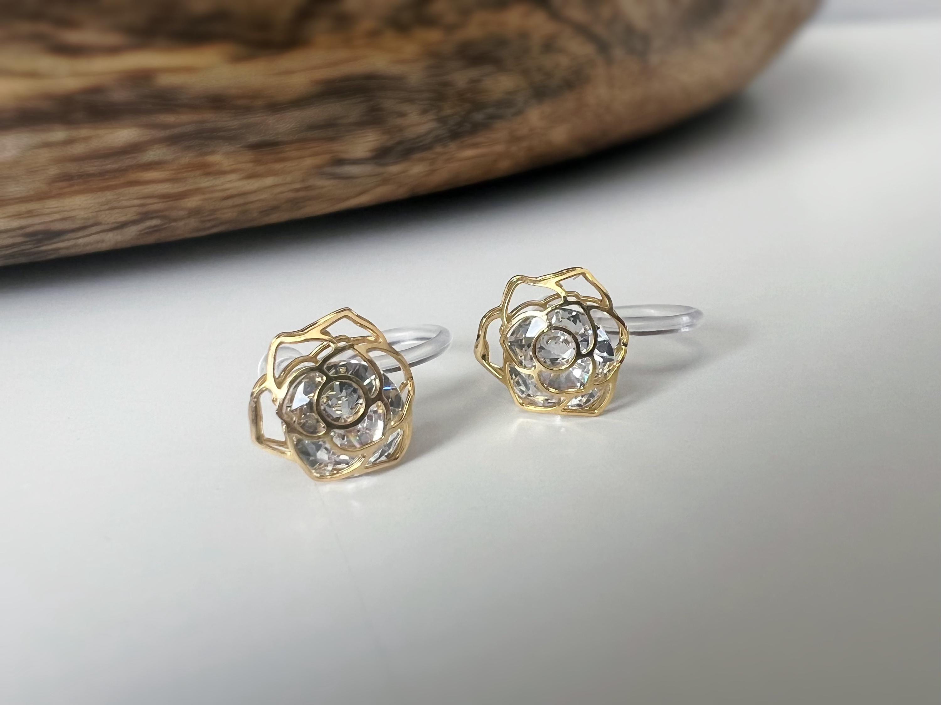 Boucles d'oreilles Clips INVISIBLES Mini rose ajourée couleur or et pierre zircon, Clips d'oreilles confortable bijoux minimaliste quotidien