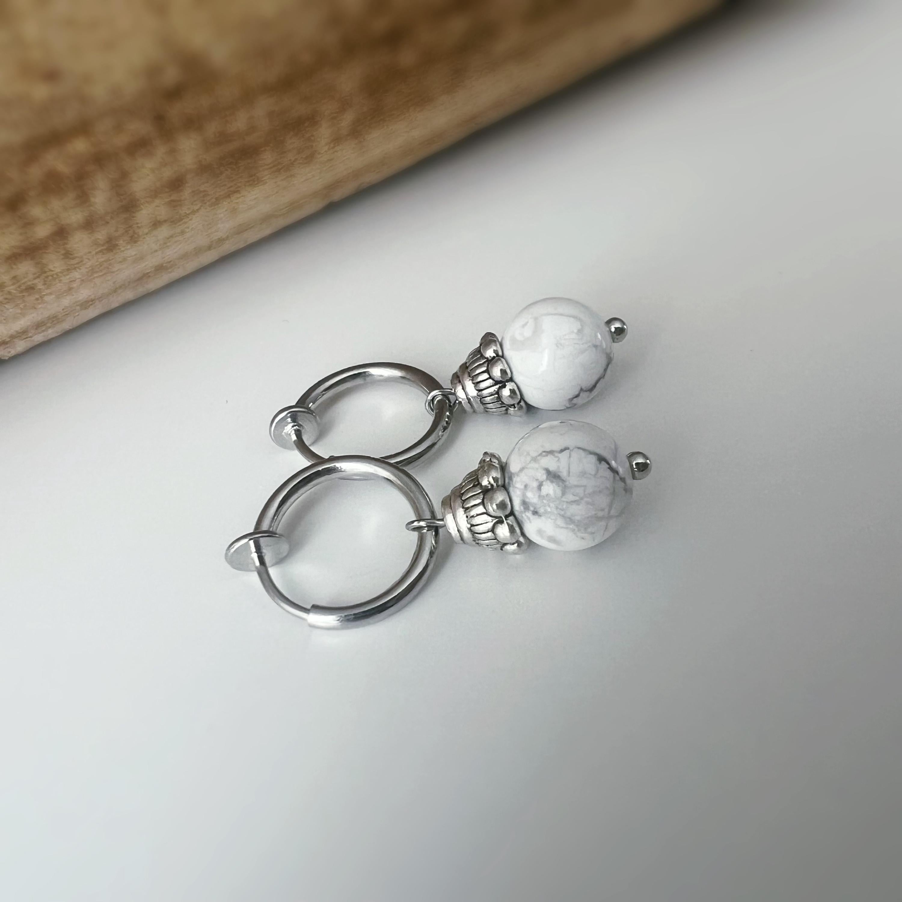 Boucles d'oreilles CLIPS créoles argenté Perles turquoise blanche/ Améthyste violet. Bijoux quotidien Clips discret Oreilles NON percées