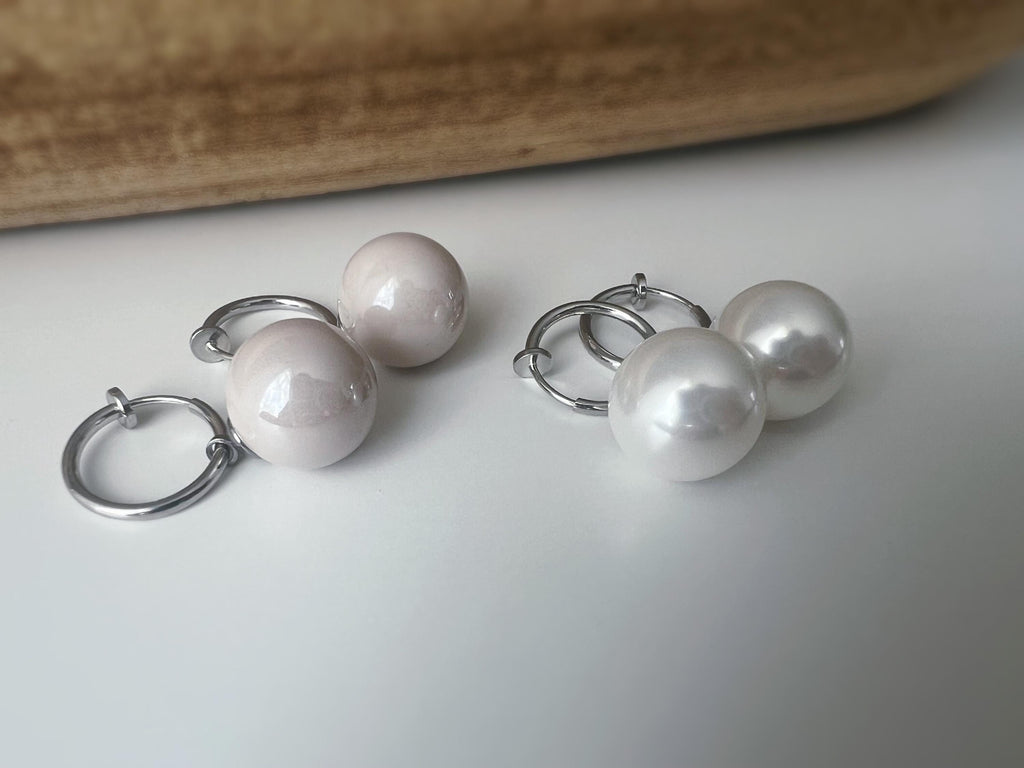 2 en 1 Élégantes boucles d’oreilles clip perle blanc nacré/ Café au lait nacré légère Parfait pour une touche chic intemporelle Créoles 15mm