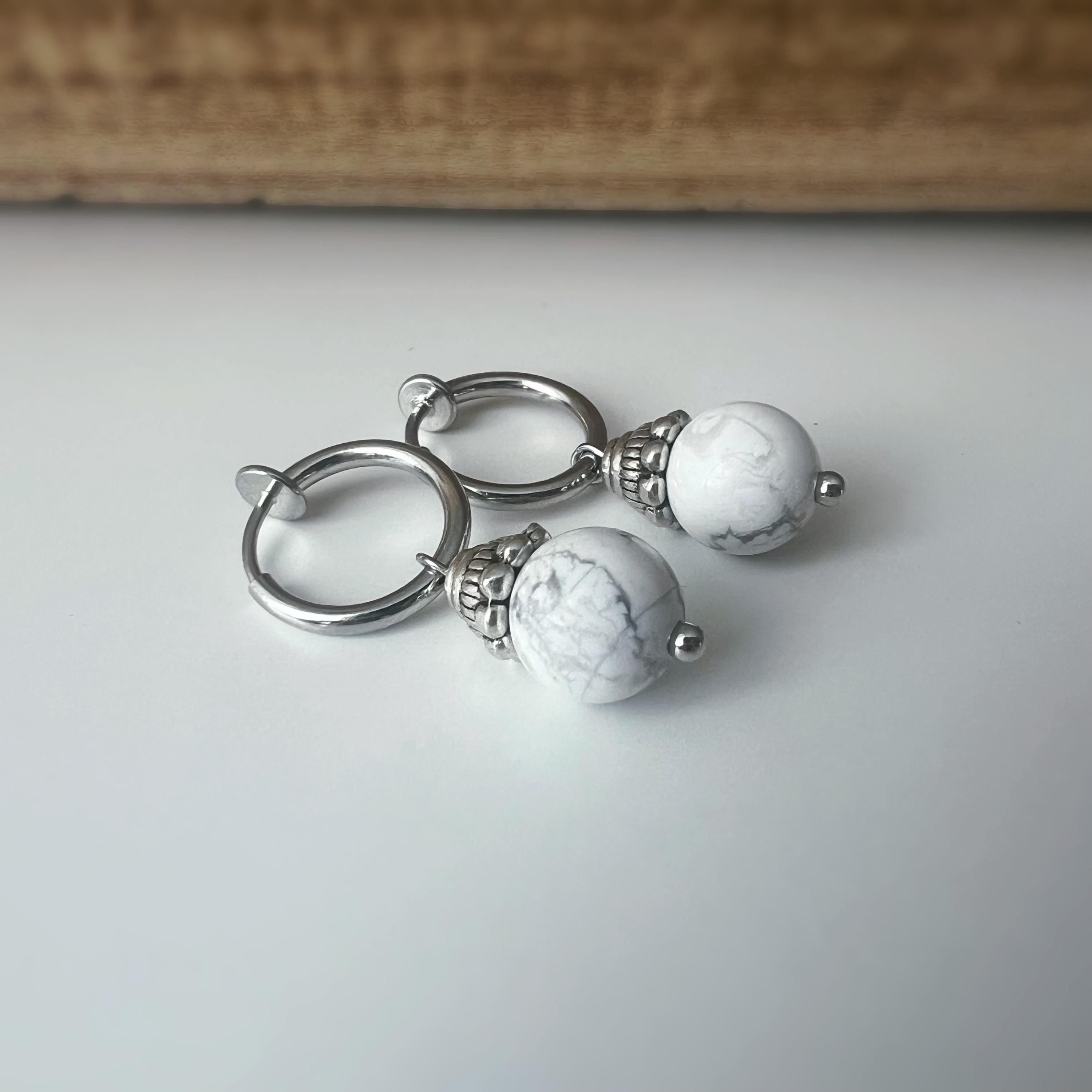 Boucles d'oreilles CLIPS créoles argenté Perles turquoise blanche/ Améthyste violet. Bijoux quotidien Clips discret Oreilles NON percées