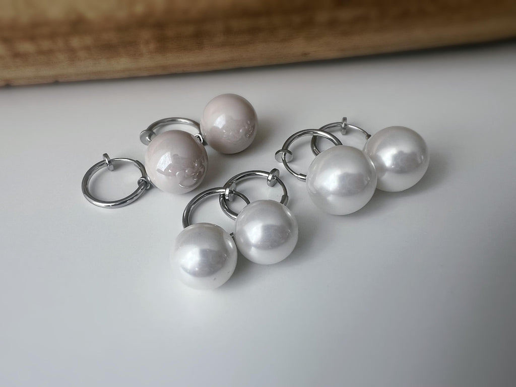 2 en 1 Élégantes boucles d’oreilles clip perle blanc nacré/ Café au lait nacré légère Parfait pour une touche chic intemporelle Créoles 15mm
