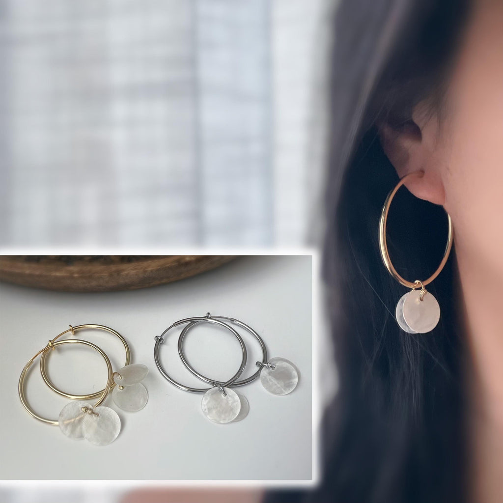 Clips d'oreille Créoles 2-EN-1 CLIPS anneaux Or/ Argent 40mm pendentif nacré amovible. Confortables raffinées une touche chic sans perçage.