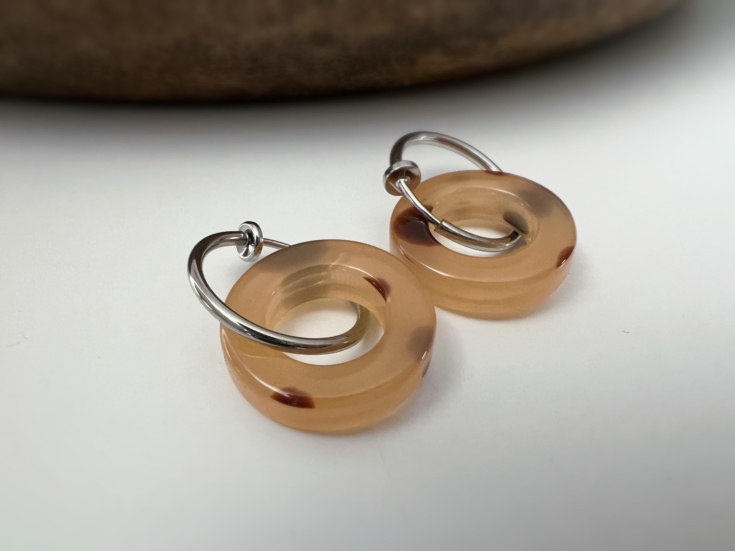 2 EN 1 Créoles Clips 18mm Or/ Argent Cercle écaille de tortue Marron. Clips d'oreilles Anneaux Or/ argent. Boucles d'oreilles.