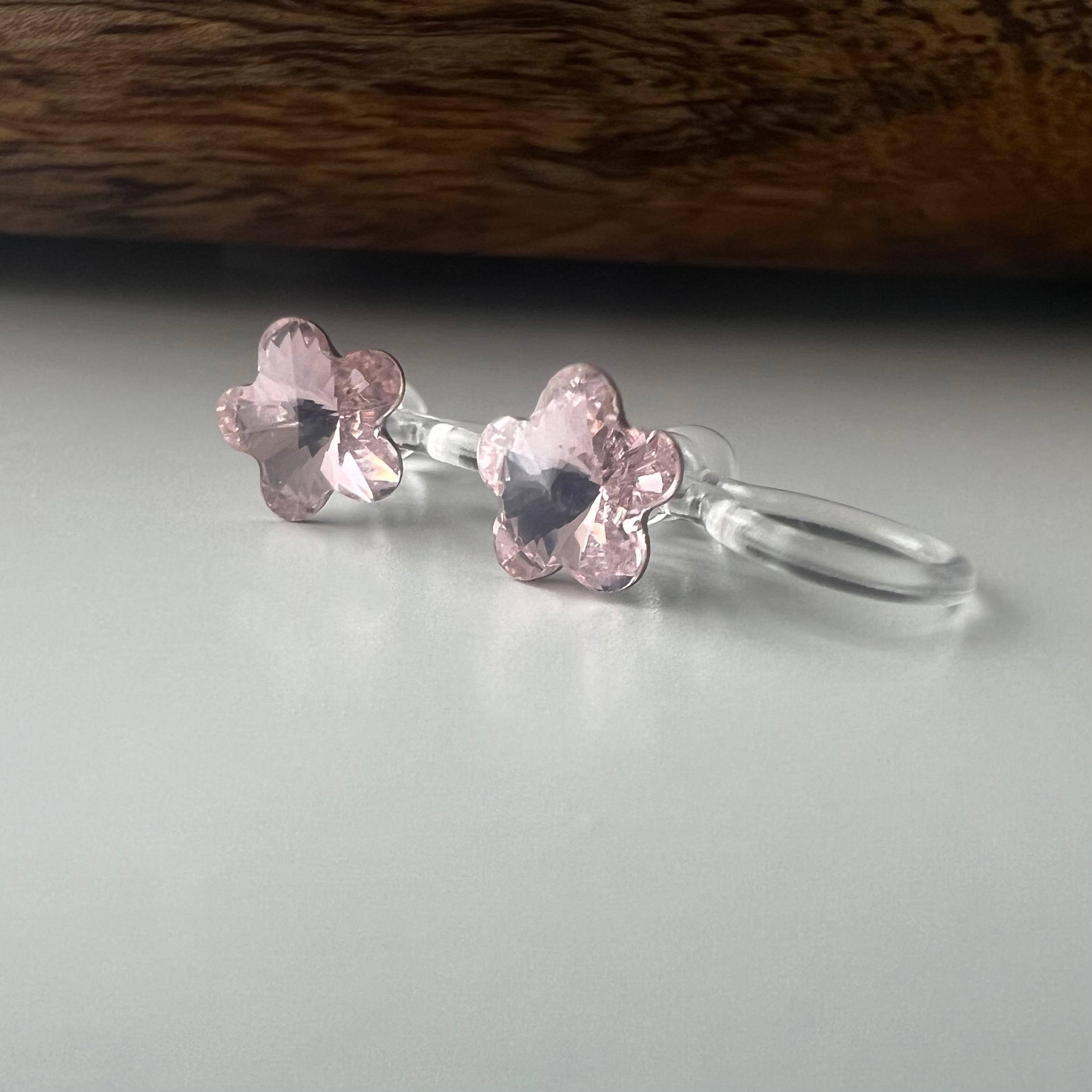 Sweet Mini Fleur Cristaux PureCrystal Boucles d’oreilles clip légères et confortables, idéales pour illuminer vos tenues sans perçage.