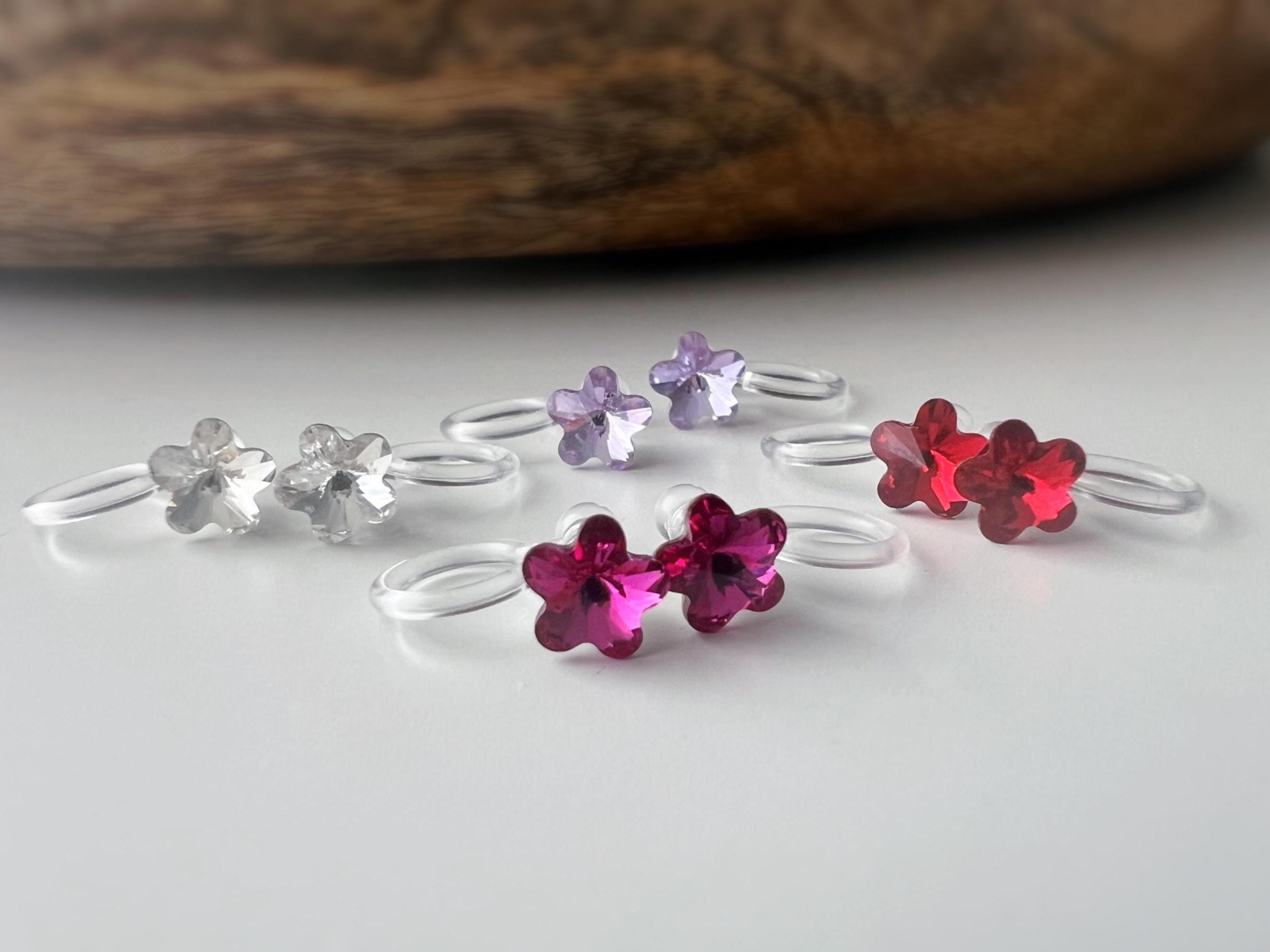 Sweet Mini Fleur Cristaux PureCrystal Boucles d’oreilles clip légères et confortables, idéales pour illuminer vos tenues sans perçage.