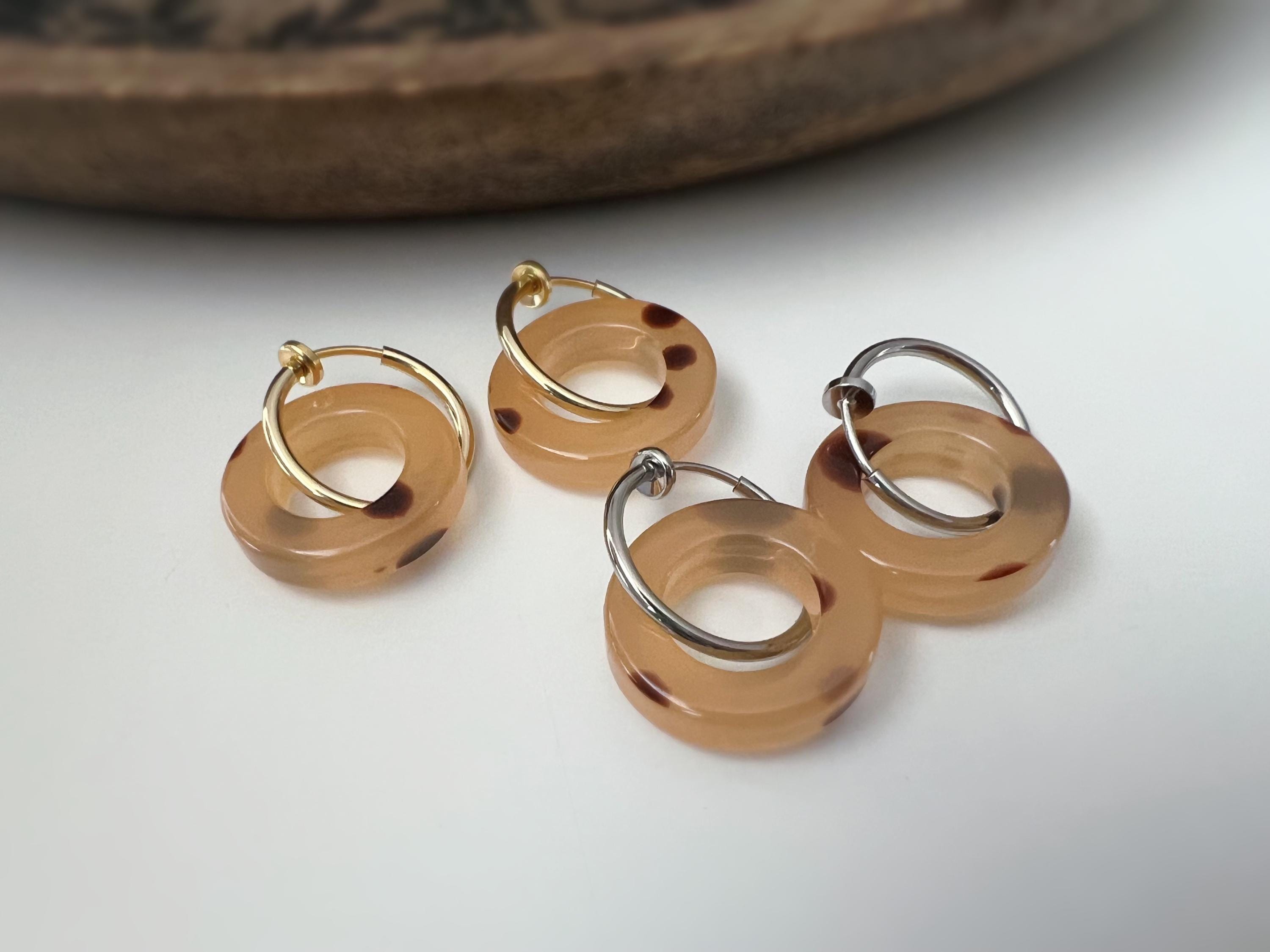 2 EN 1 Créoles Clips 18mm Or/ Argent Cercle écaille de tortue Marron. Clips d'oreilles Anneaux Or/ argent. Boucles d'oreilles.