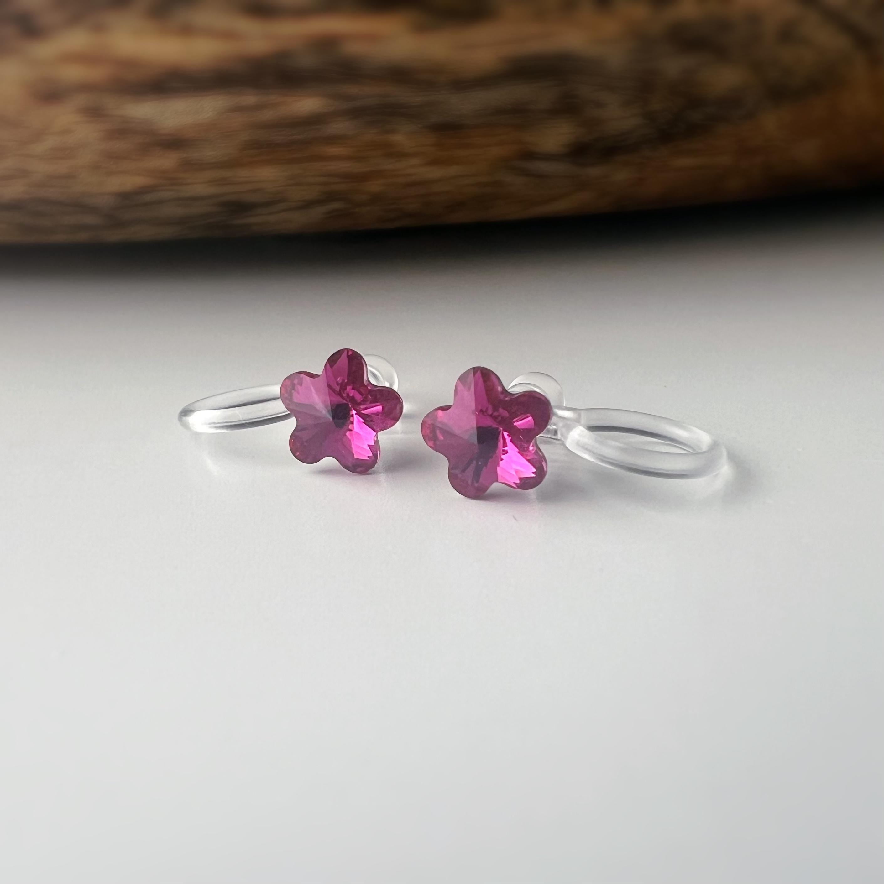 Sweet Mini Fleur Cristaux PureCrystal Boucles d’oreilles clip légères et confortables, idéales pour illuminer vos tenues sans perçage.