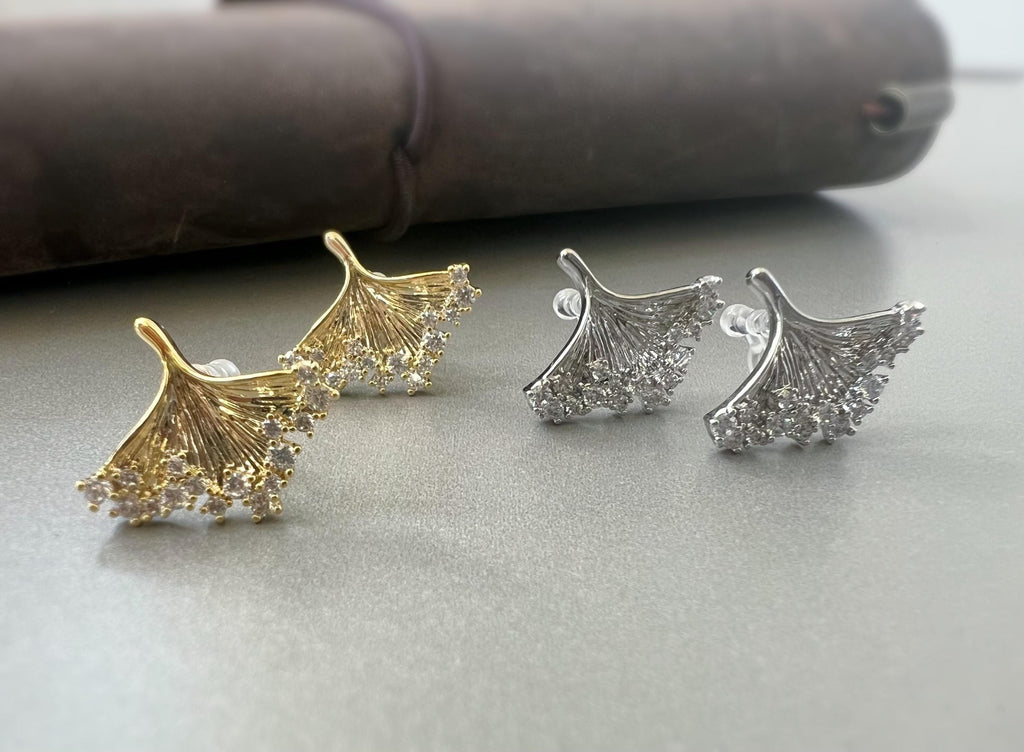 Boucles d’oreilles CLIPS feuille de ginkgo scintillante, élégantes et confortables, zircon raffiné, style naturel sans perçage