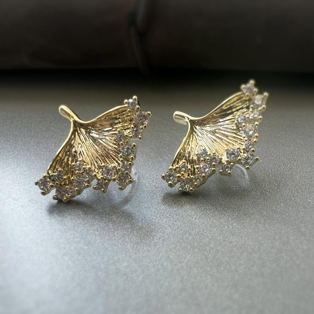 Boucles d’oreilles CLIPS feuille de ginkgo scintillante, élégantes et confortables, zircon raffiné, style naturel sans perçage