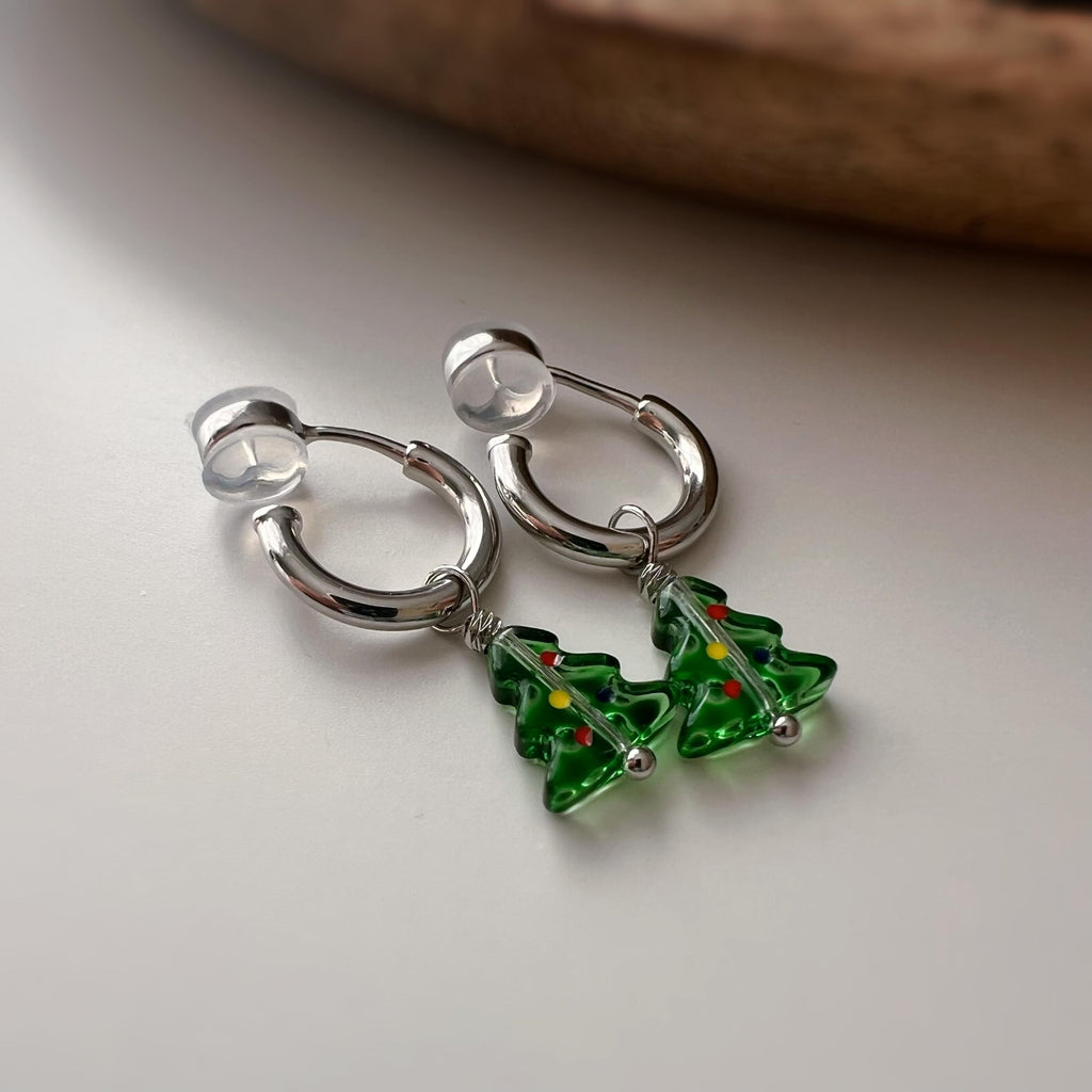 Boucles d’oreilles CLIPS sapin de Noël amovible, Créoles or/argent sans perçage – pendentif interchangeable, confortables et festives