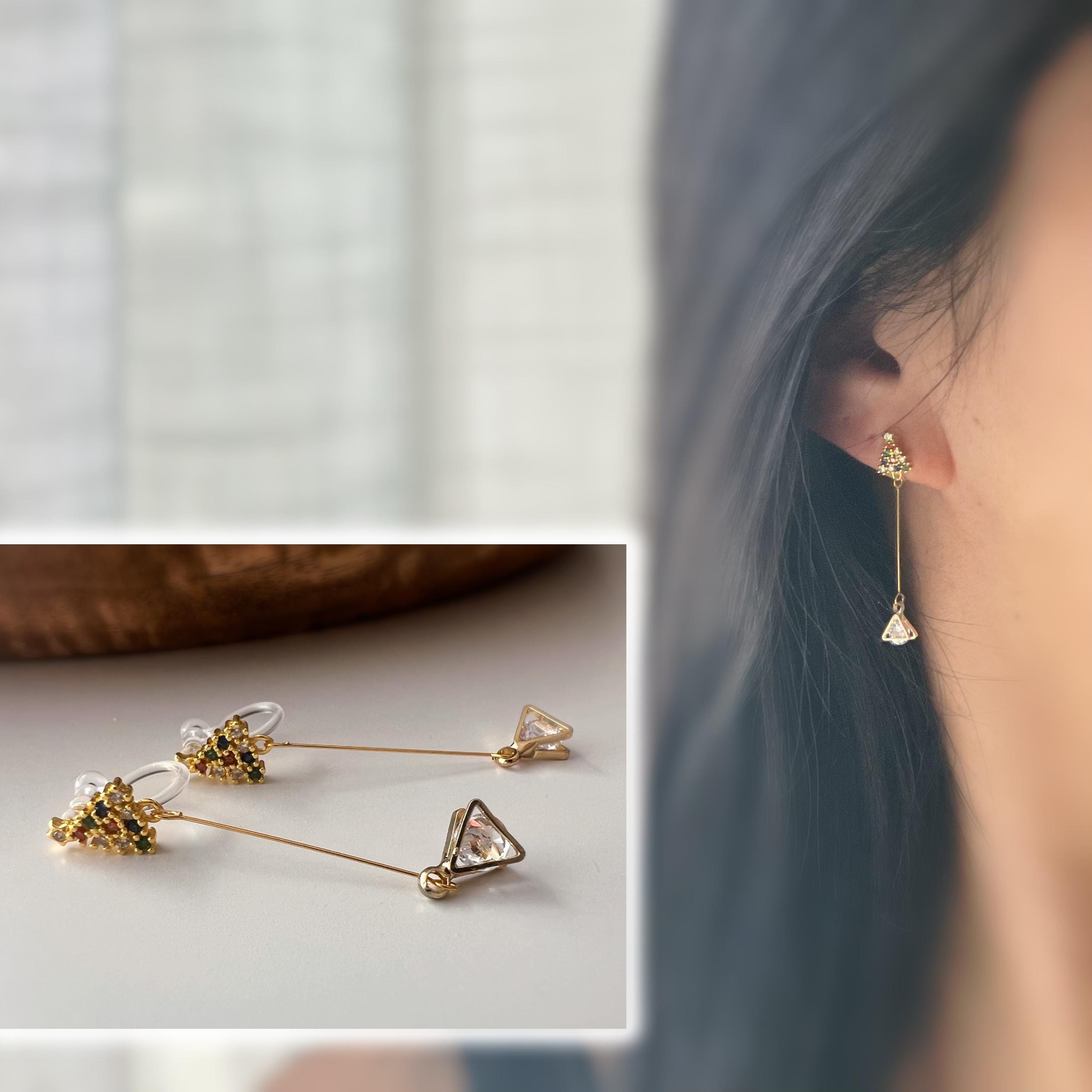 Boucles d’oreilles CLIPS dorées Sapin de Noël & cristal triangulaire – longues, sans perçage, élégantes et scintillantes