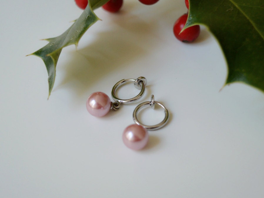 CLIPS earrings with pearls (white/pink/grey)