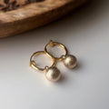 2-EN-1 Boucles d’oreilles CLIPS Créoles dorées & boule mate – Élégantes clips d’oreilles sans perçage