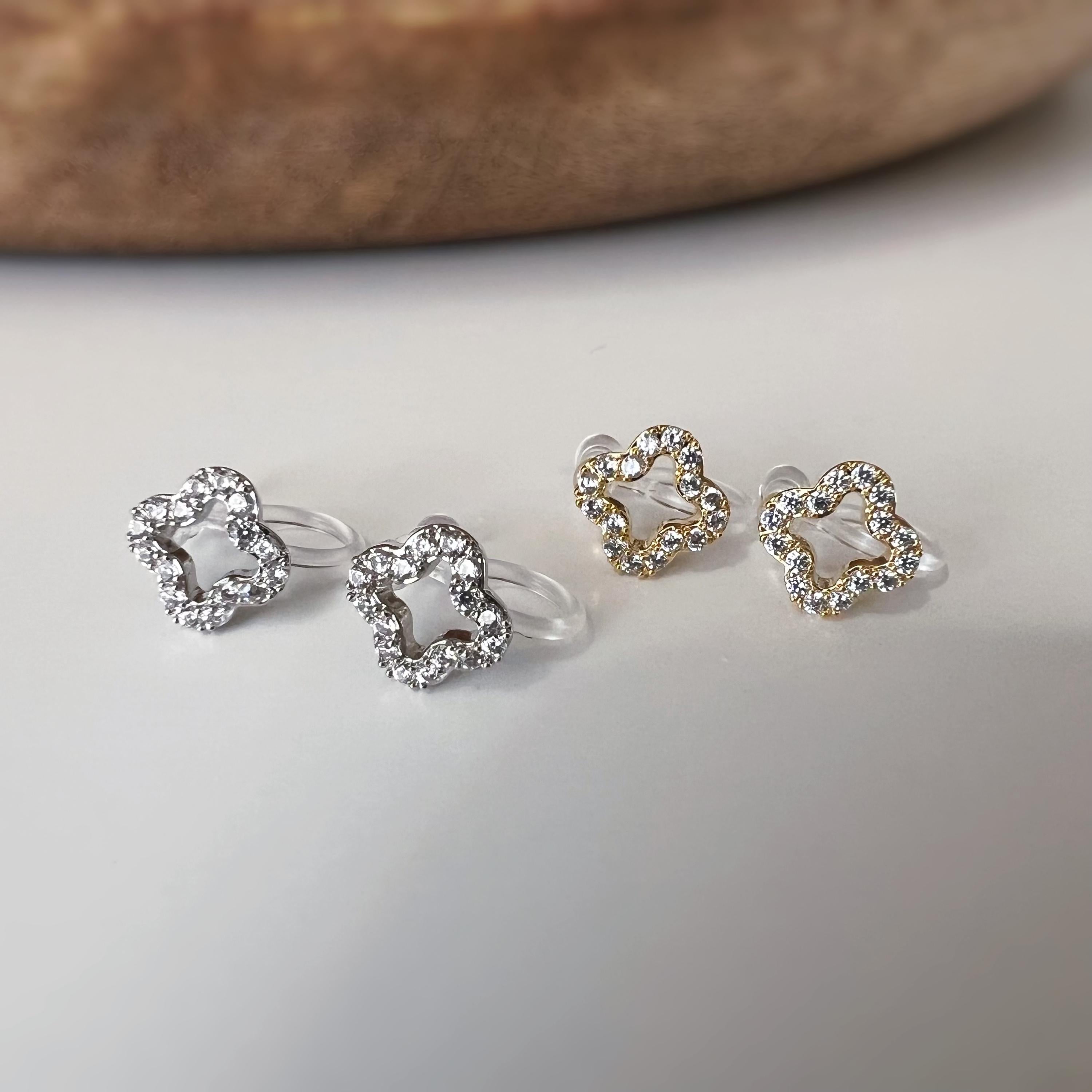 Clips d’oreilles sans perçage fleur strass couleur or et couleur argent – petites boucles clips élégantes en résine transparente