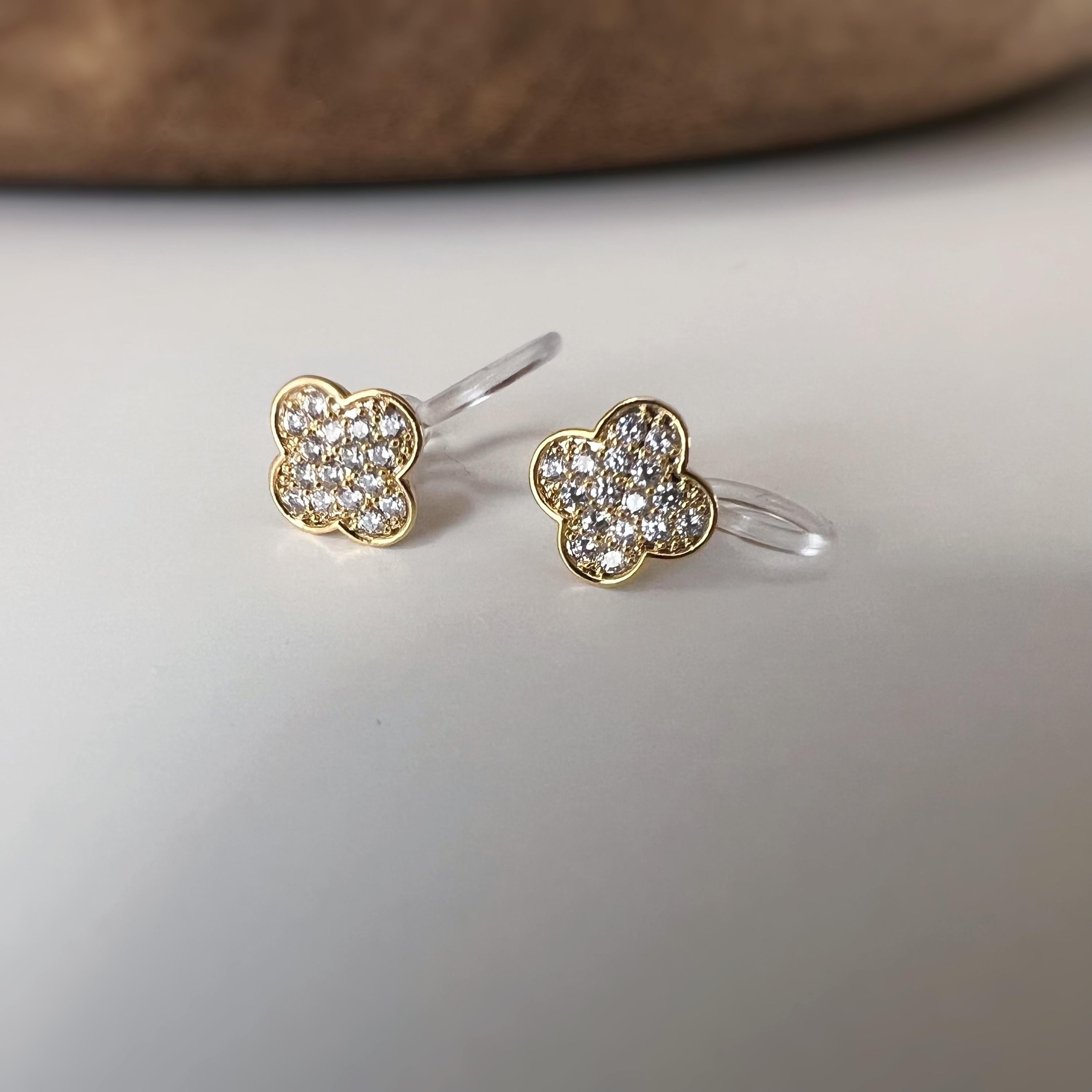 Clips d’oreilles sans perçage fleur strass couleur or et couleur argent – petites boucles clips élégantes en résine transparente