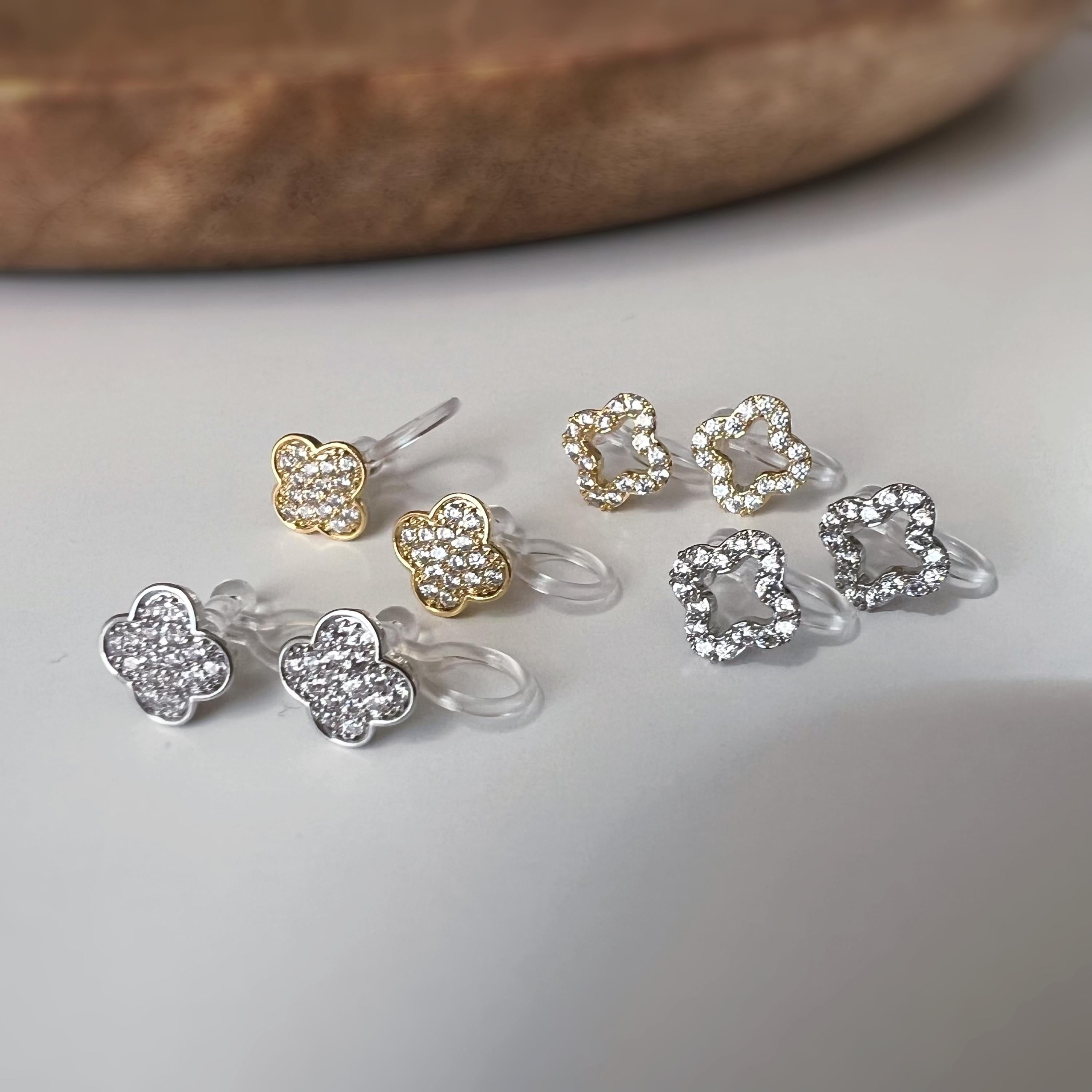 Clips d’oreilles sans perçage fleur strass couleur or et couleur argent – petites boucles clips élégantes en résine transparente