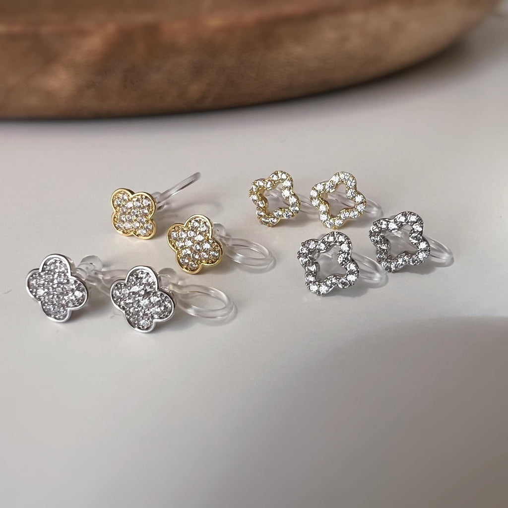 Clips d’oreilles sans perçage fleur strass couleur or et couleur argent – petites boucles clips élégantes en résine transparente